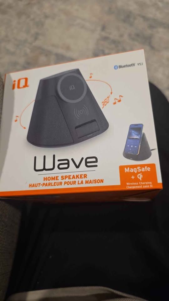 iQ Wave Home Speaker with MagSafe Wireless Charging