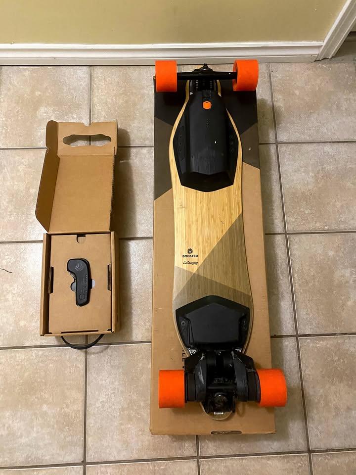 Boosted Board V2 Electric Longboard
