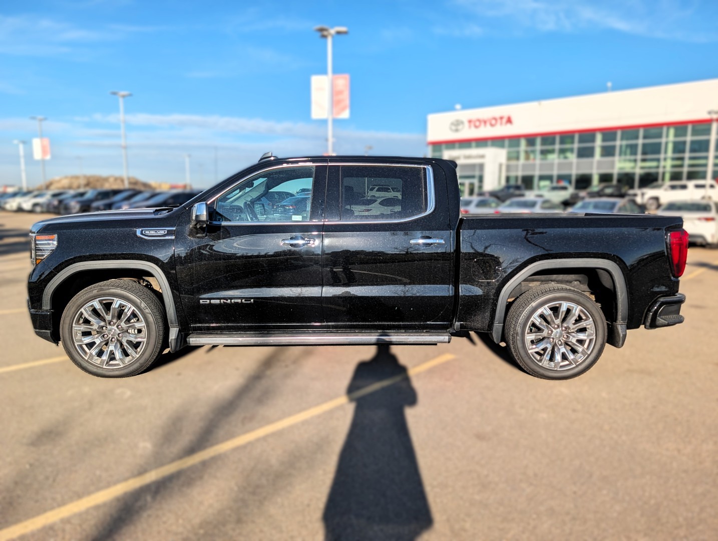 2025 GMC Sierra 1500 Denali - photo 2