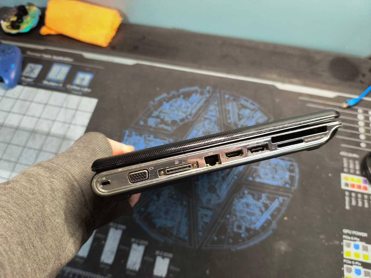 HP Pavilion DV4 Laptop - photo 2