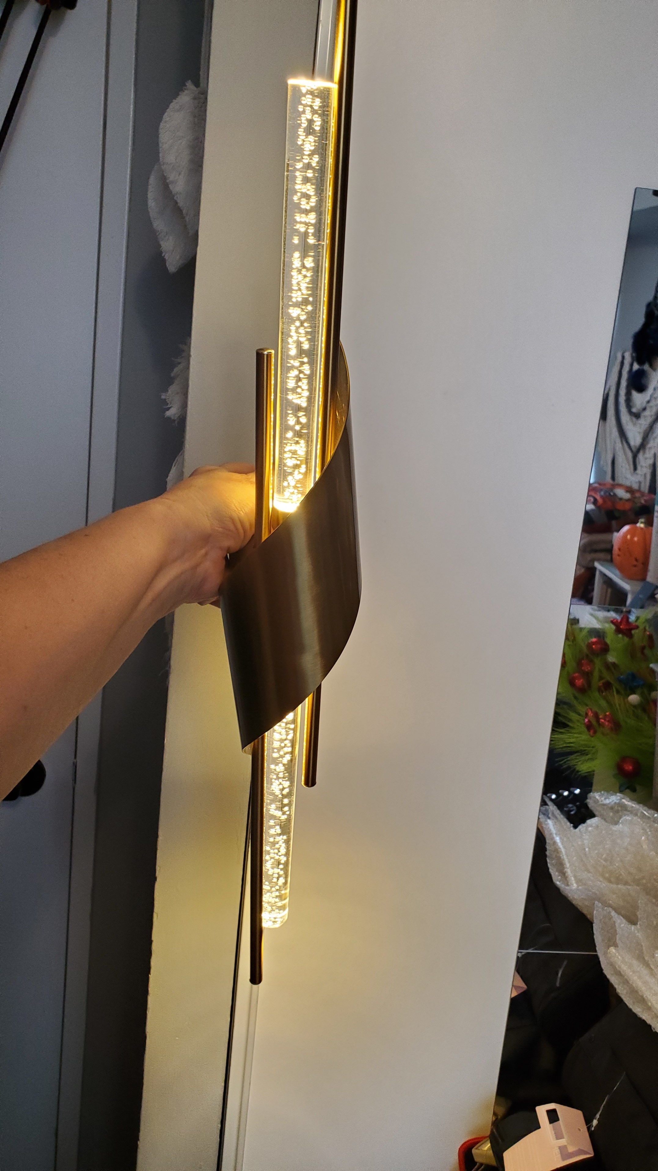 Cordless, Rechargeable Wall Sconce, 33-Inch  LED Wall Light - photo 3