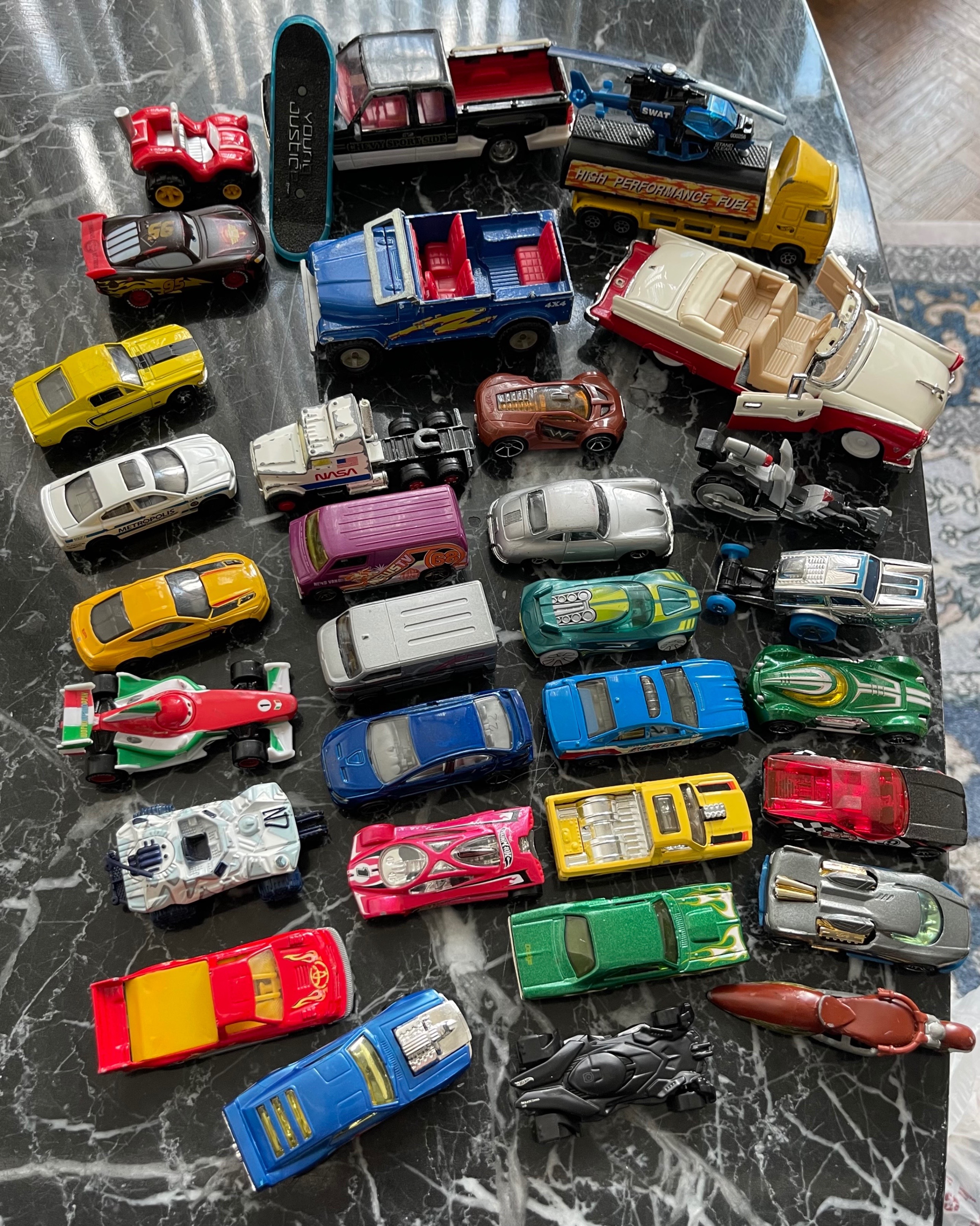 30+ Piece Toy Car & Vehicle Bundle / Lot