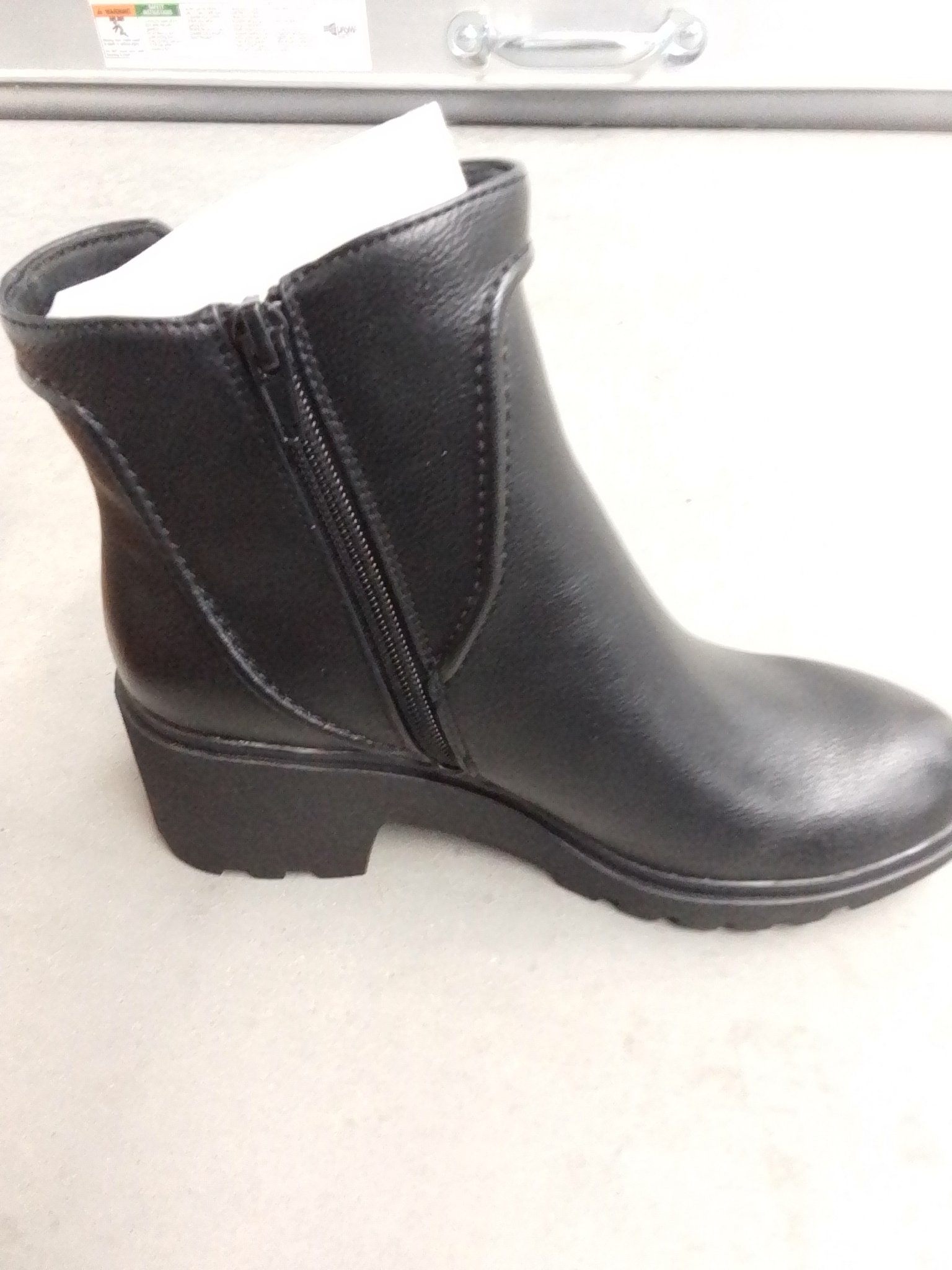 Brand new Denver Hayes women's boots (size 6) – $40 - photo 2