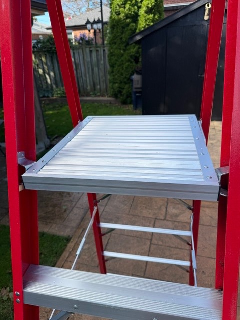 5 Step 8 ft Tall Podium Ladder - photo 2