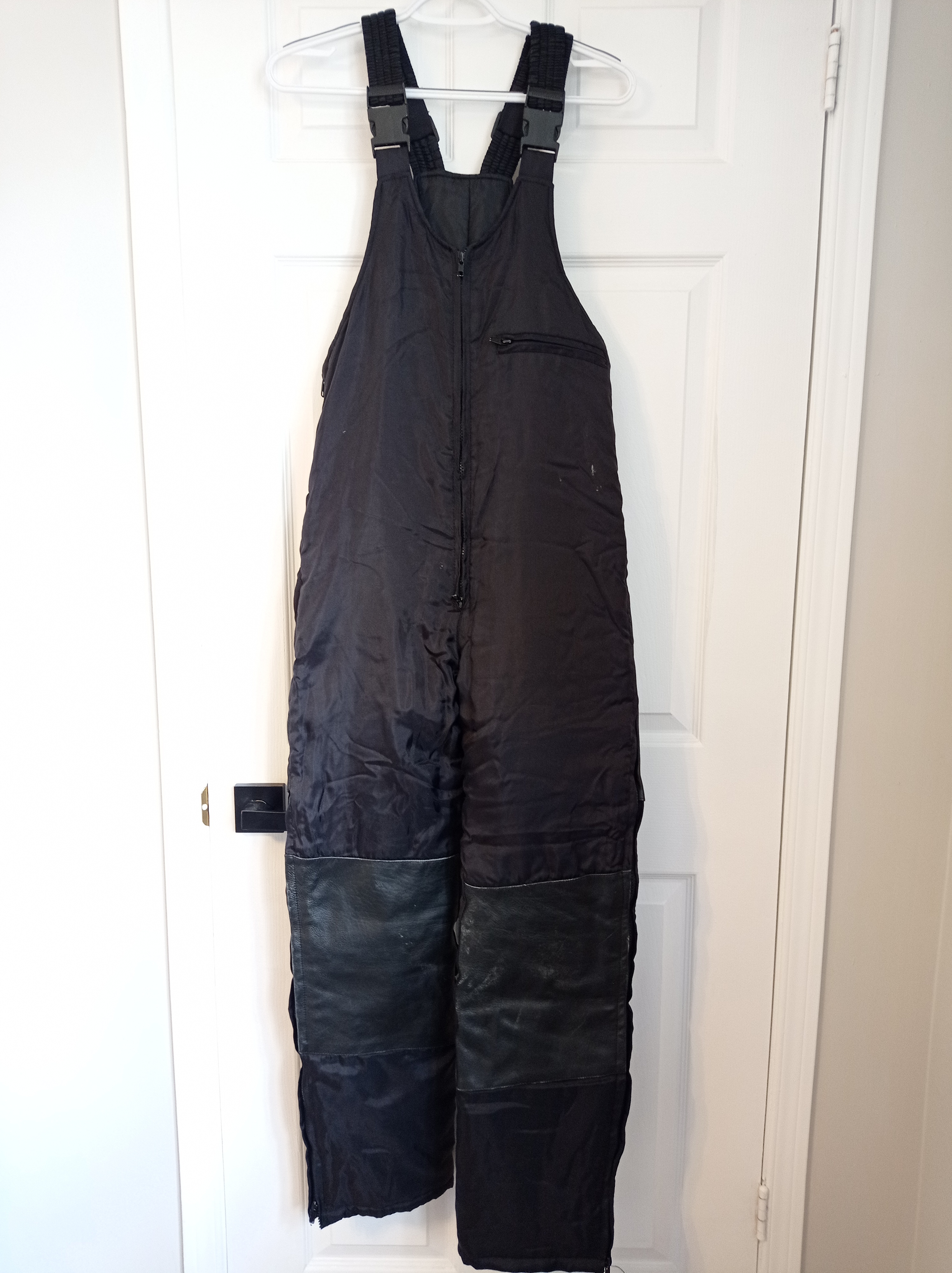 Bullmaster Insulated Snow Bibs w/ Genuine Leather Knee & Bottom