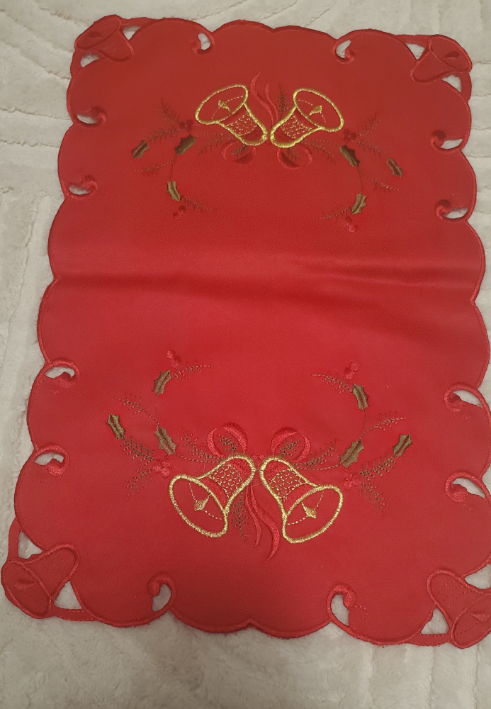 Christmas Table Cloth Scalloped Embroidery - Set of 2Pcs. - photo 4