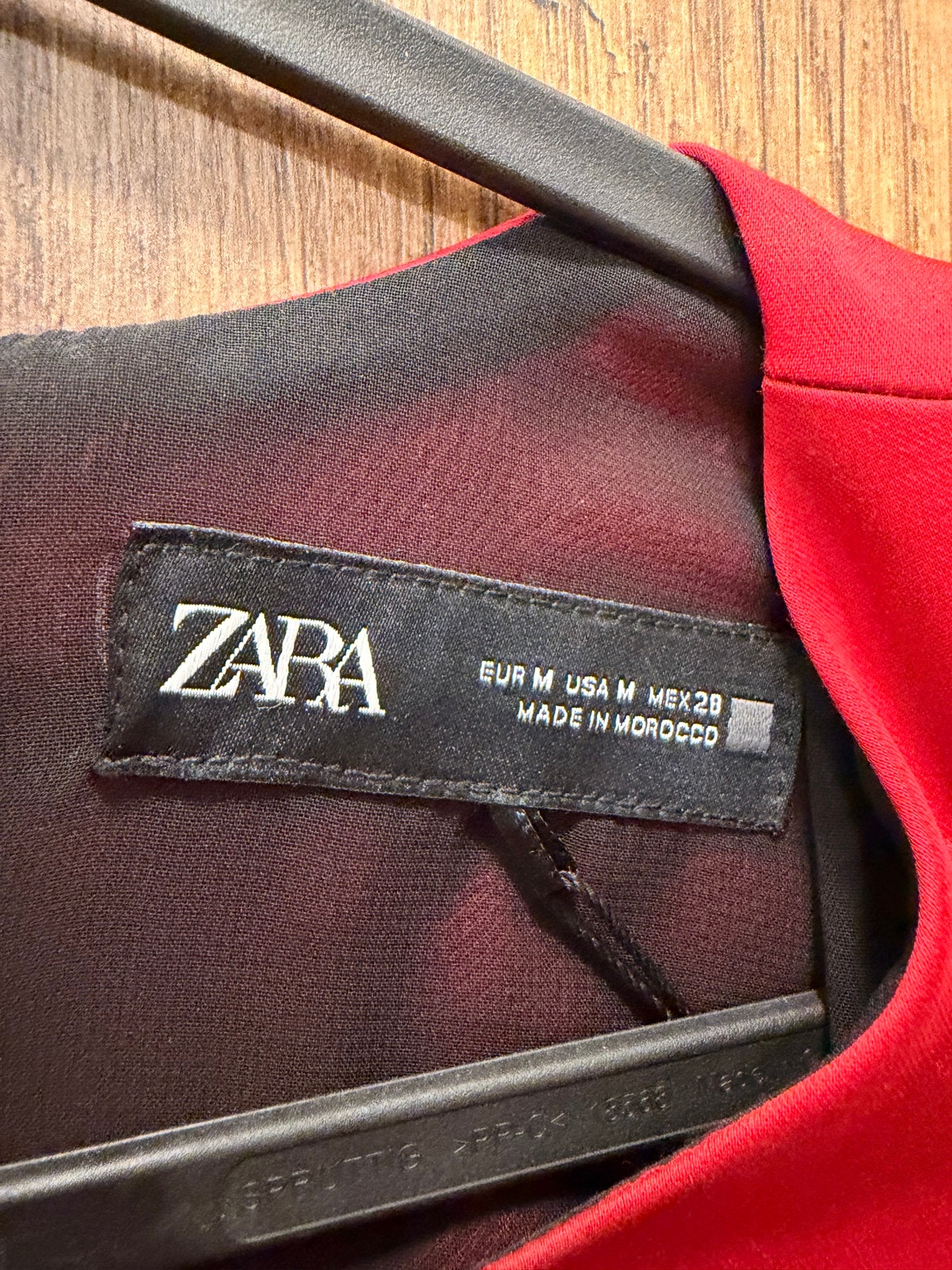 Zara Red Bubble-Hem Top, Size M — NEW WITH TAGS - photo 4