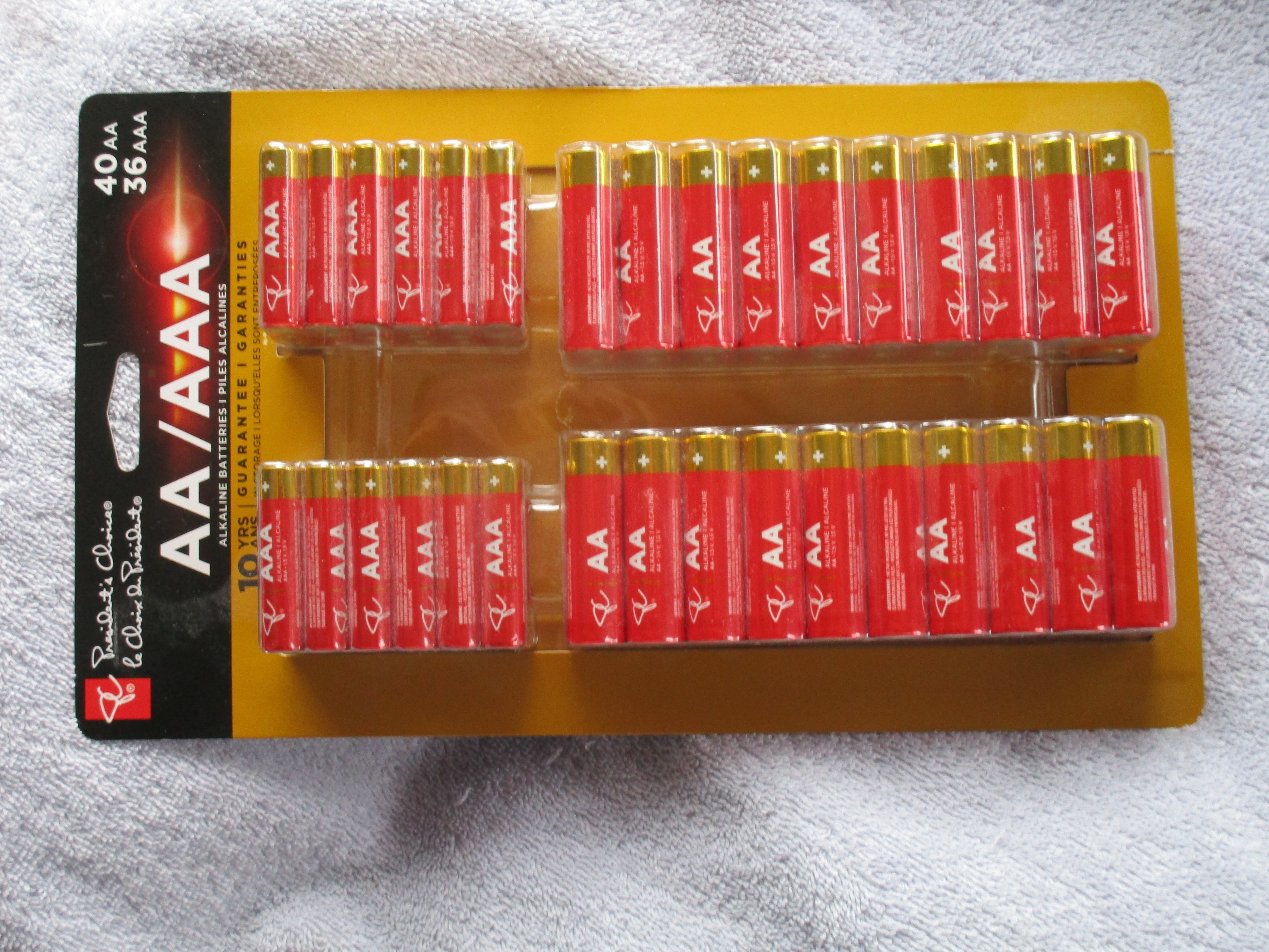 BATTERIES   AA -AAA (76)