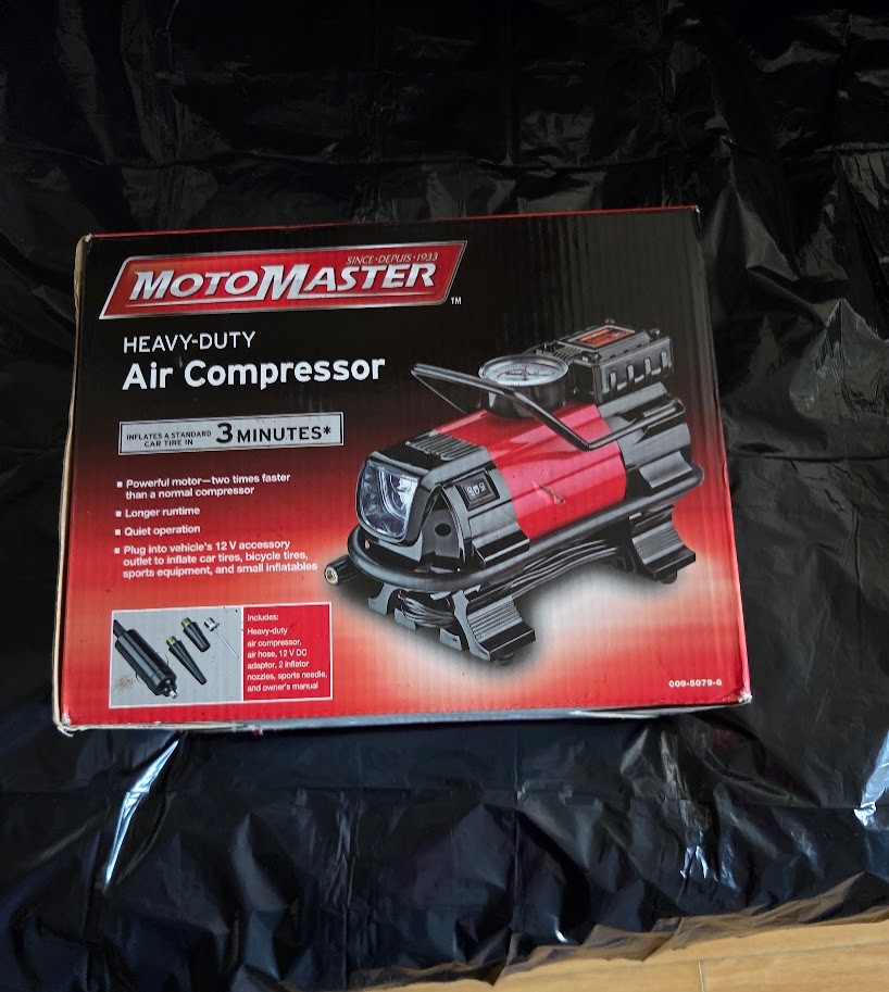 MotoMaster Heavy-Duty 12V Air Compressor