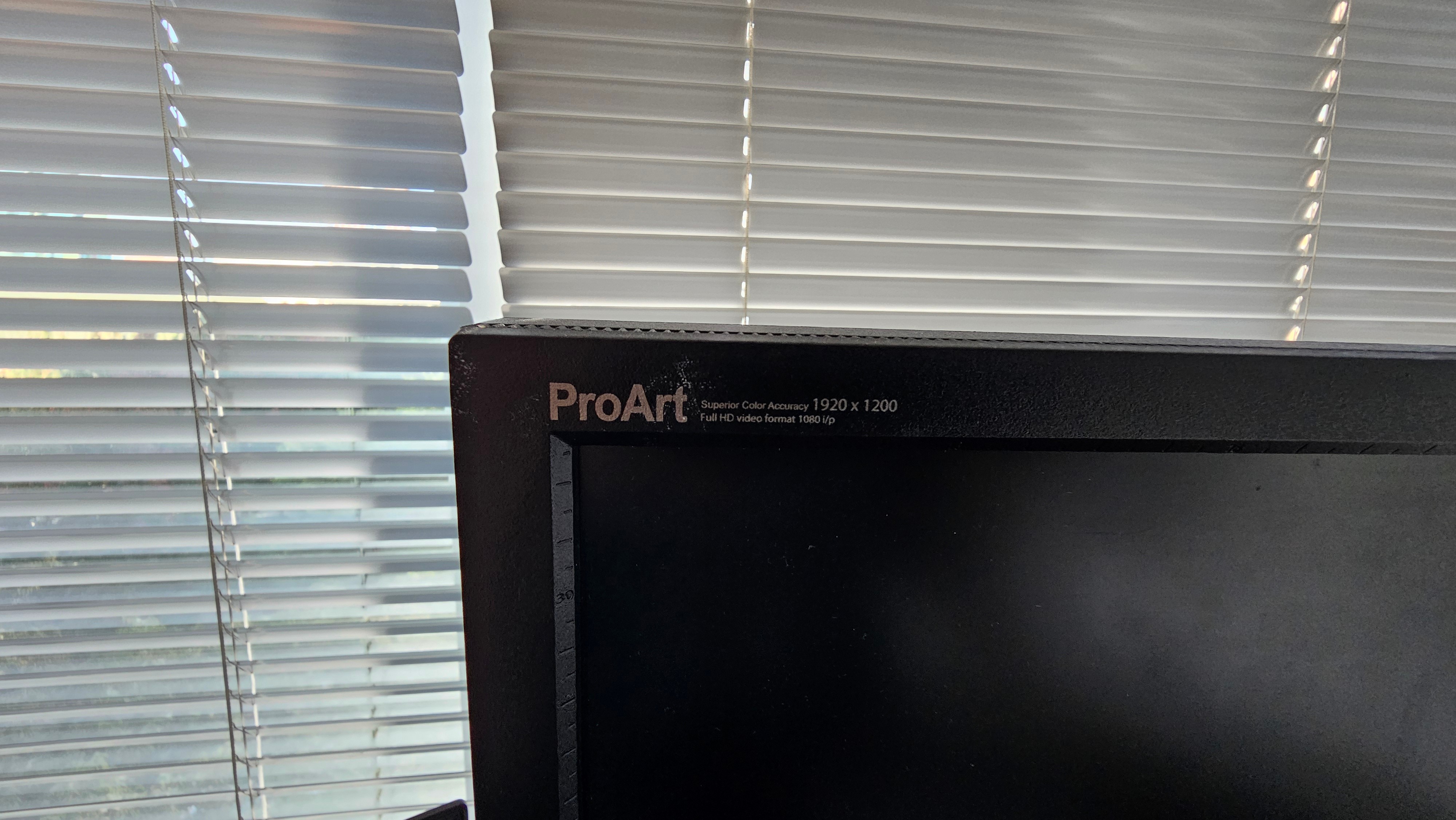 ASUS ProArt PA248Q 24.1" IPS Monitor – 1920×1200 - photo 4