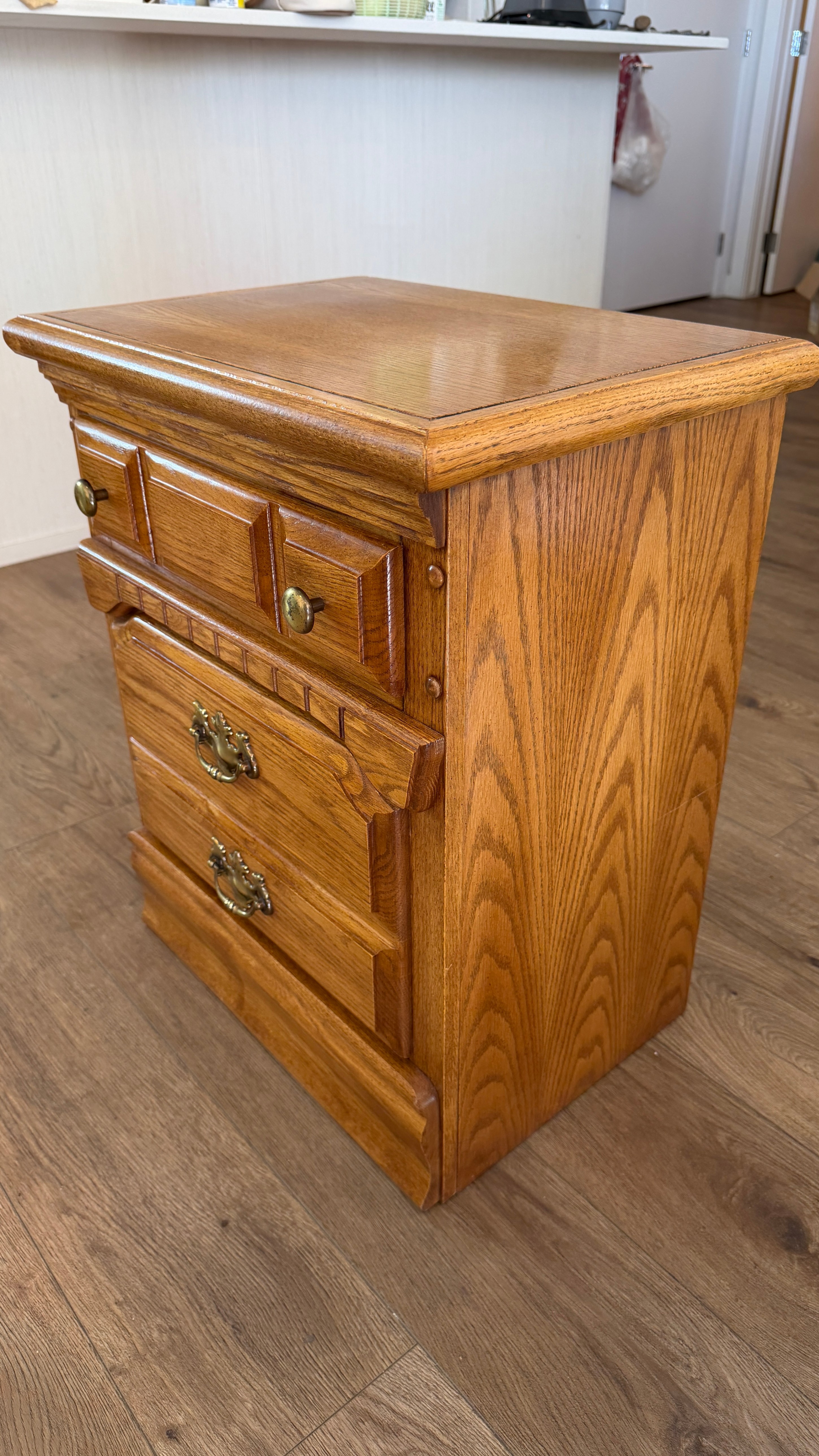 Nightstand / Bedside Table / End Table - photo 3