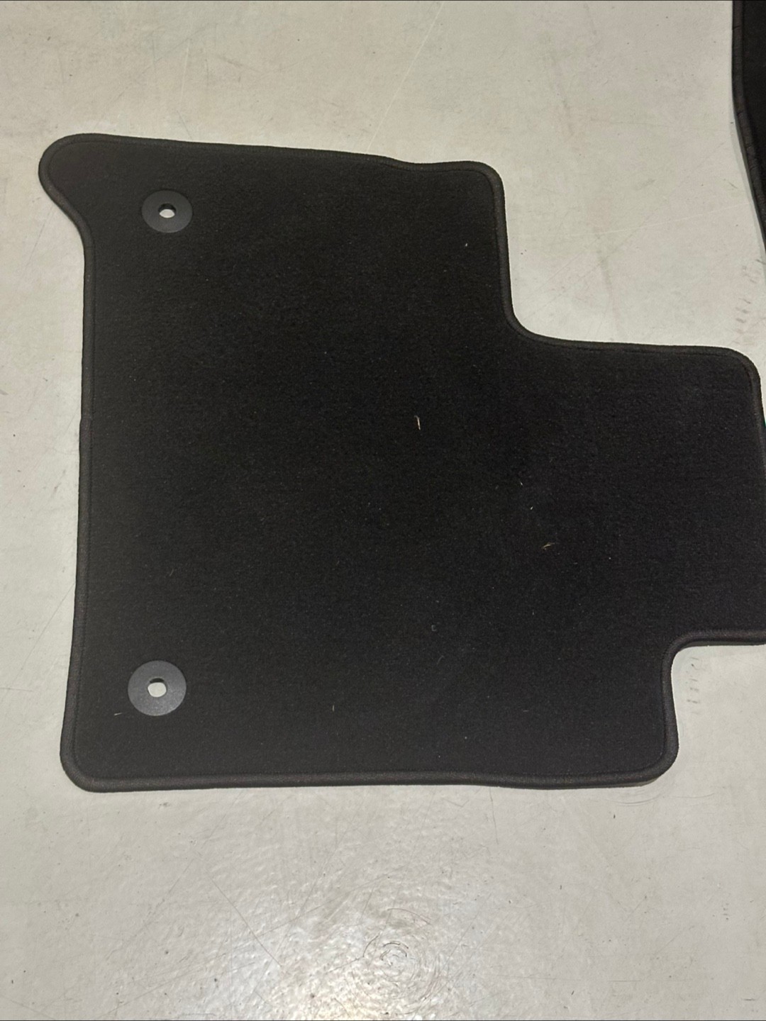 Buick Enclave Black Car Floor Mats 2025- Full Set🇨🇦 - photo 2