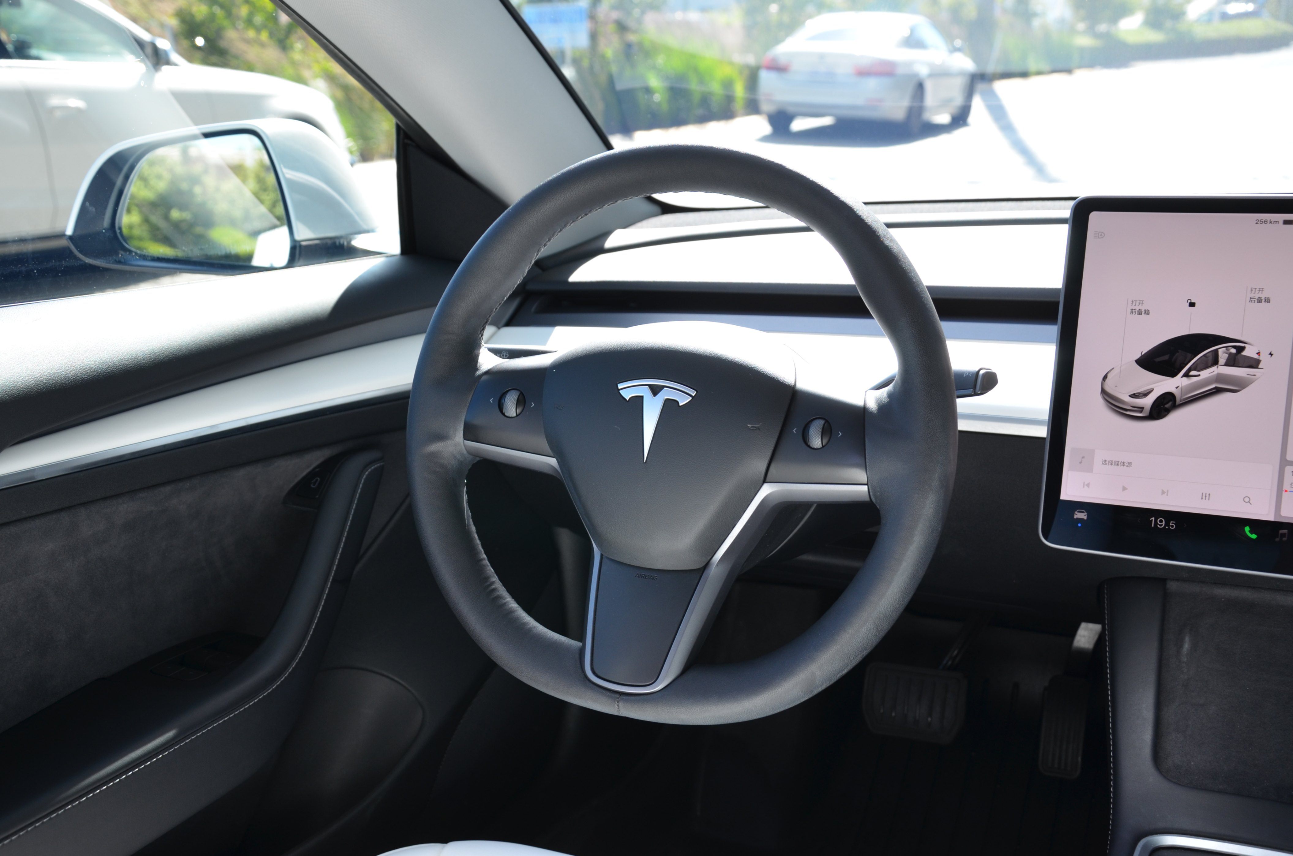 Beautiful 2021 Tesla Model 3 Standard Range Plus RWD - photo 4