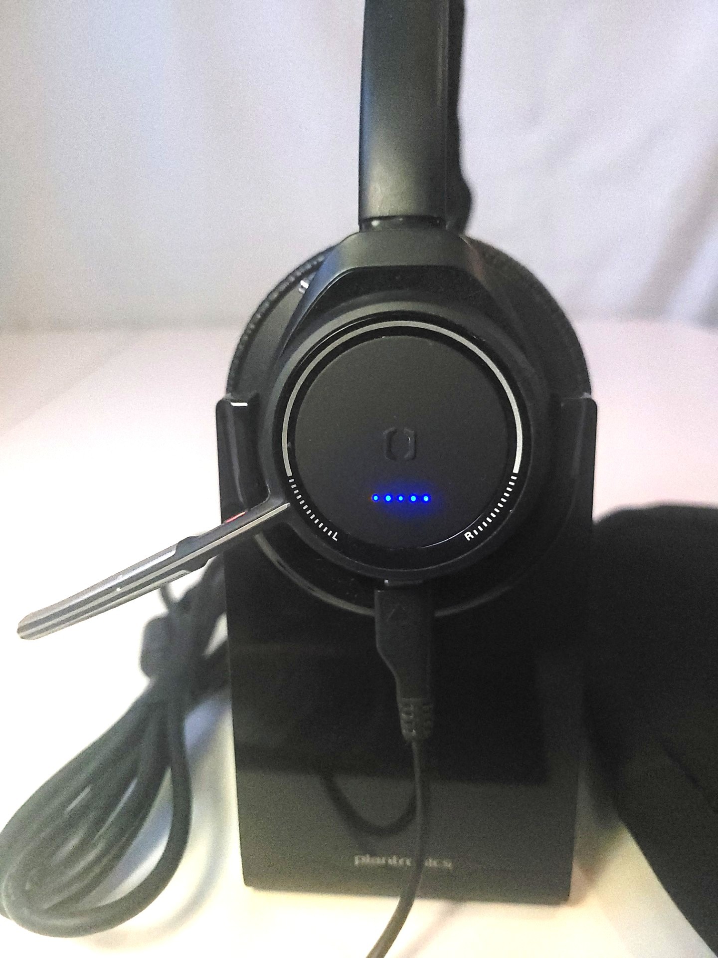 Plantronics Voyager Focus UC B825-M Wireless Bluetooth Headset