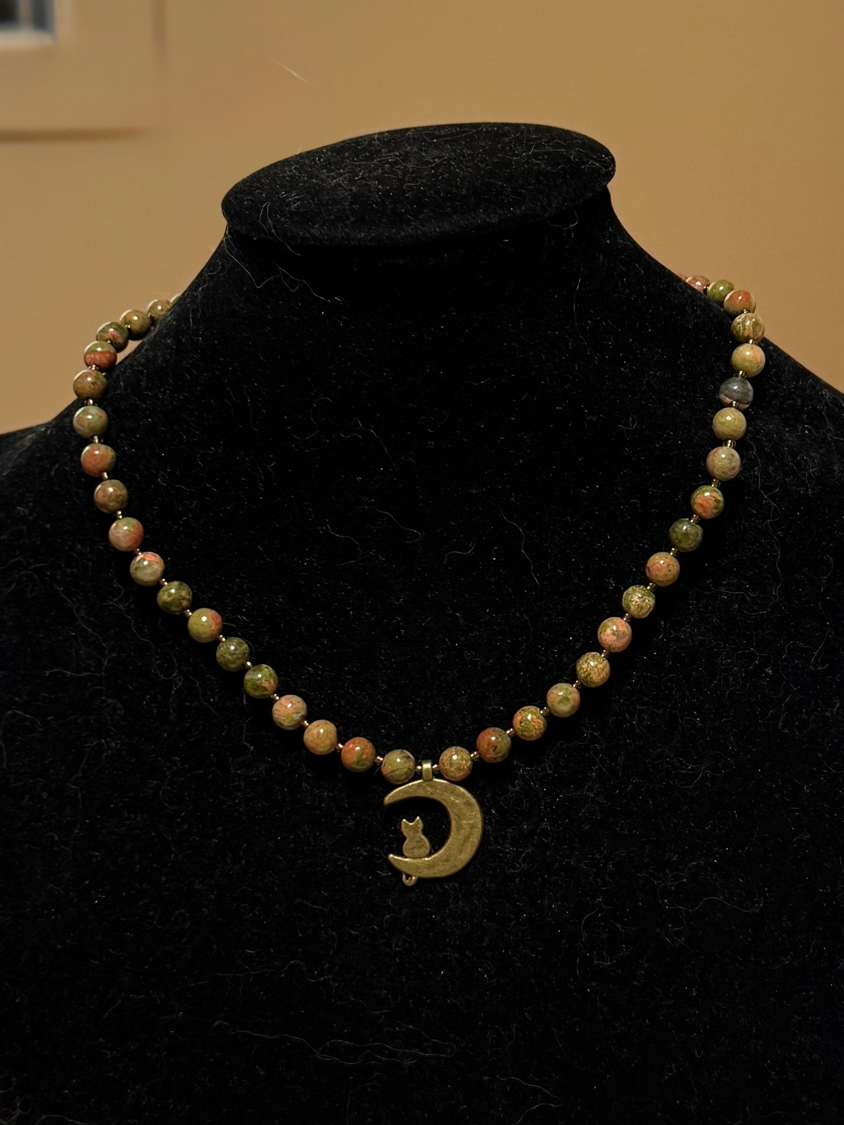 Green Unakite Short Necklace, Bronze Cat on the Moon Pendant - photo 3