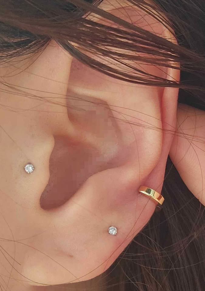 Minimalist hoop ear cuff
