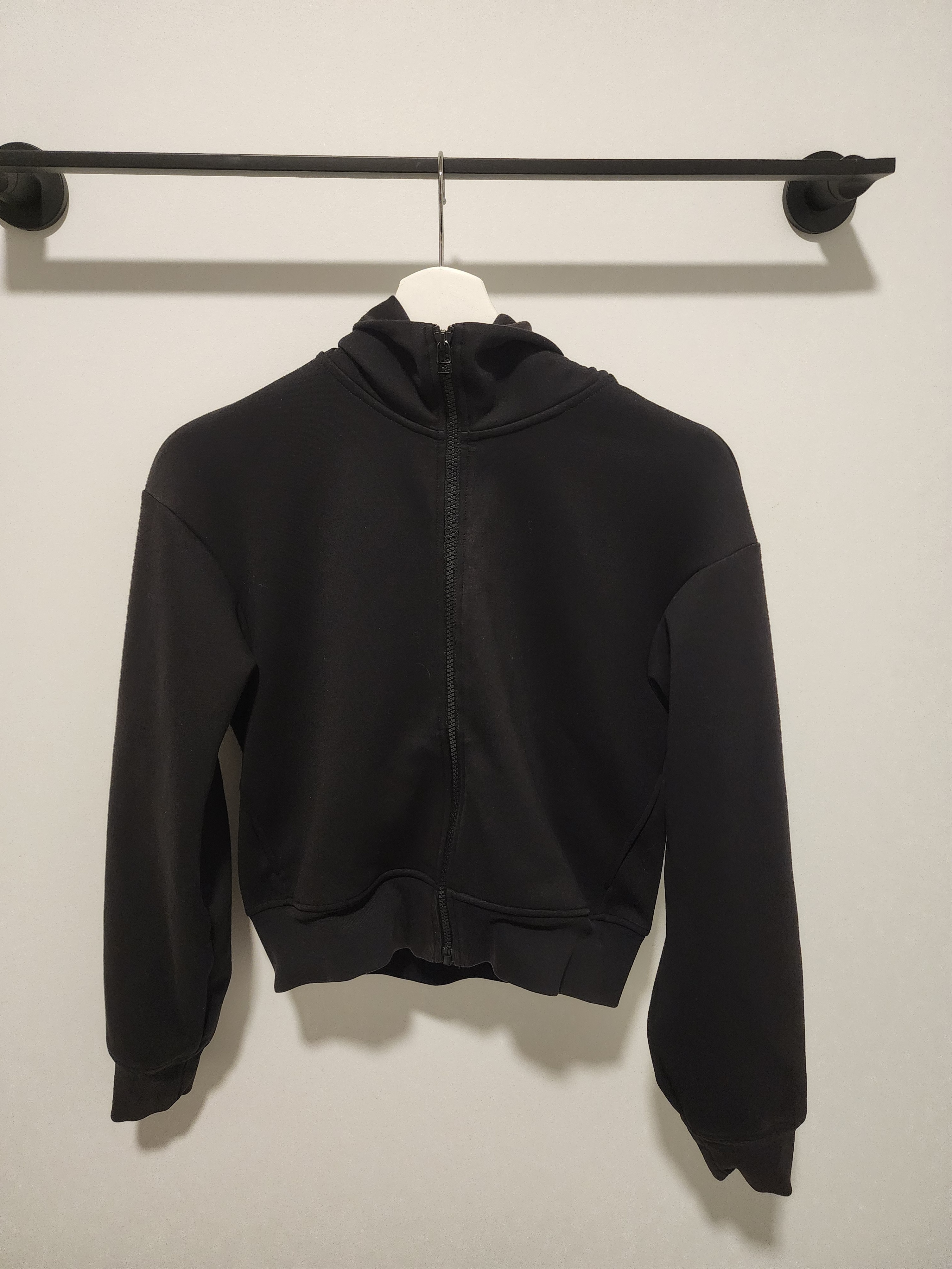 Adult/youth XS Sweater  (measurements in ad)