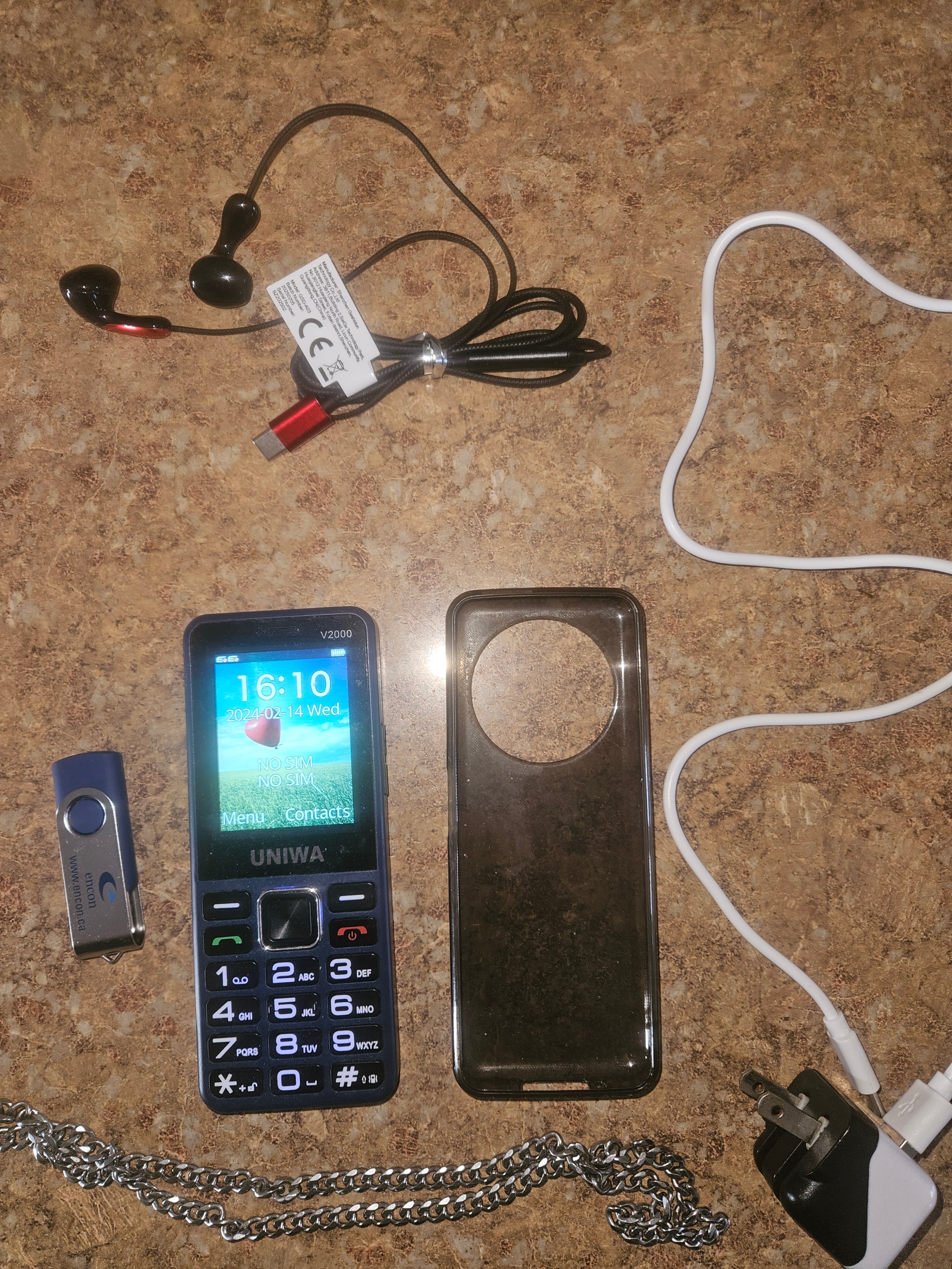 UNIWA 4G LTE BIG BUTTON PHONE-DUAL NANO SIMS-FM RADIO-FLASHLIGHT | Karrot