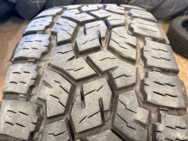 1 X single 305/55/20 LT 125/122Q Toyo Open country AT III Load F - photo 3