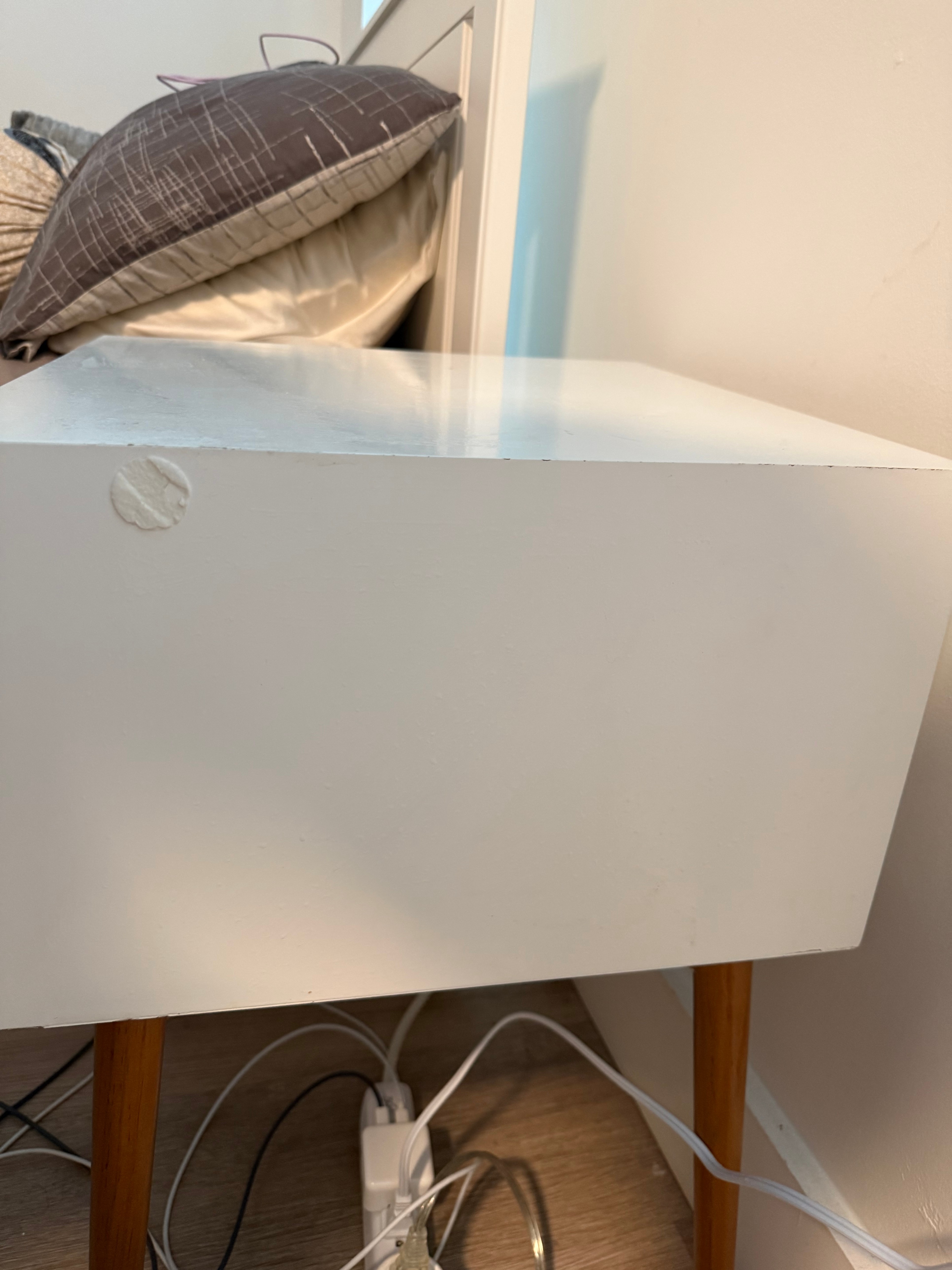 Nightstand side end table with drawers - photo 4