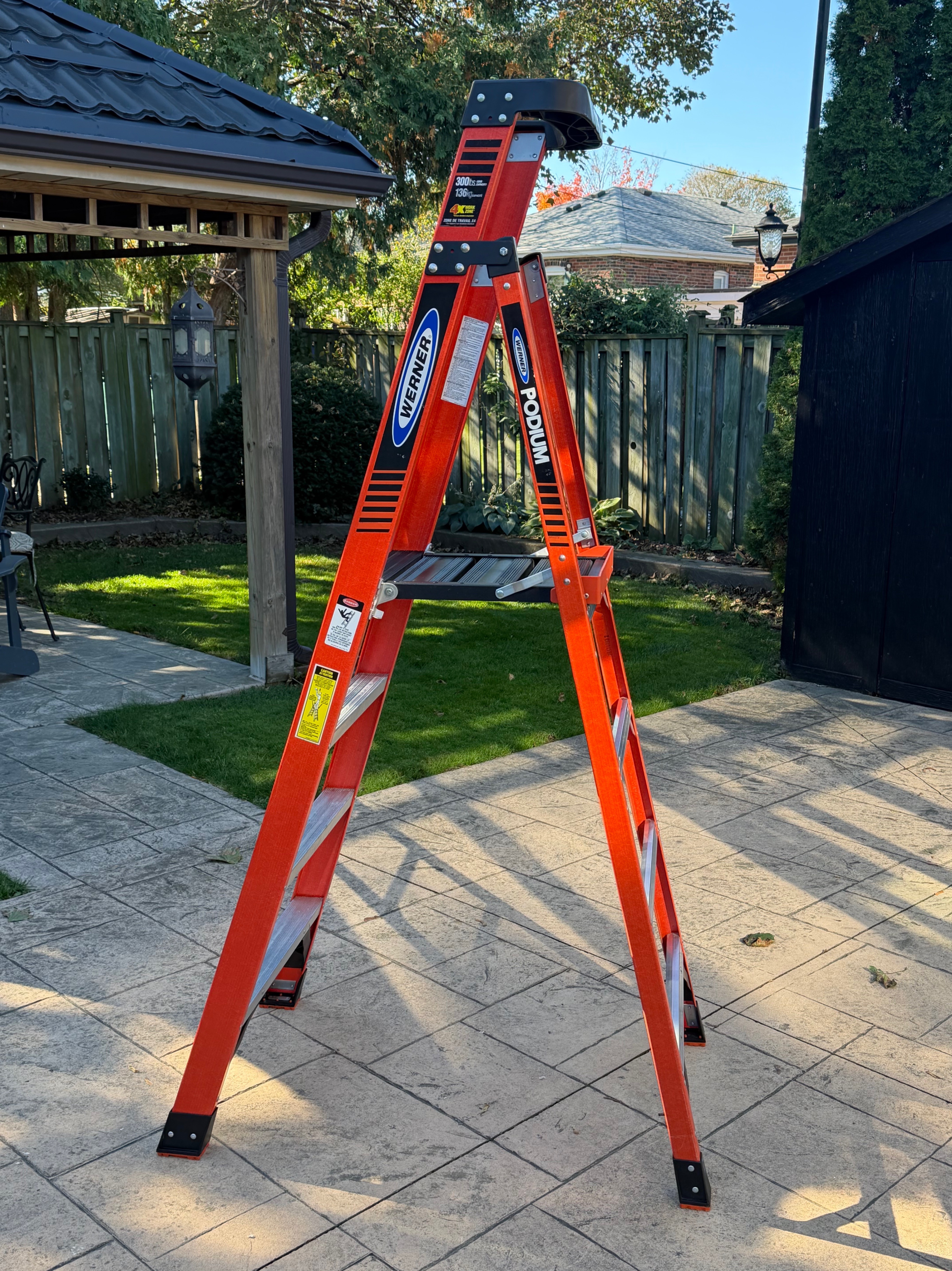 7 ft Tall 4 Step Podium/Platform Ladder