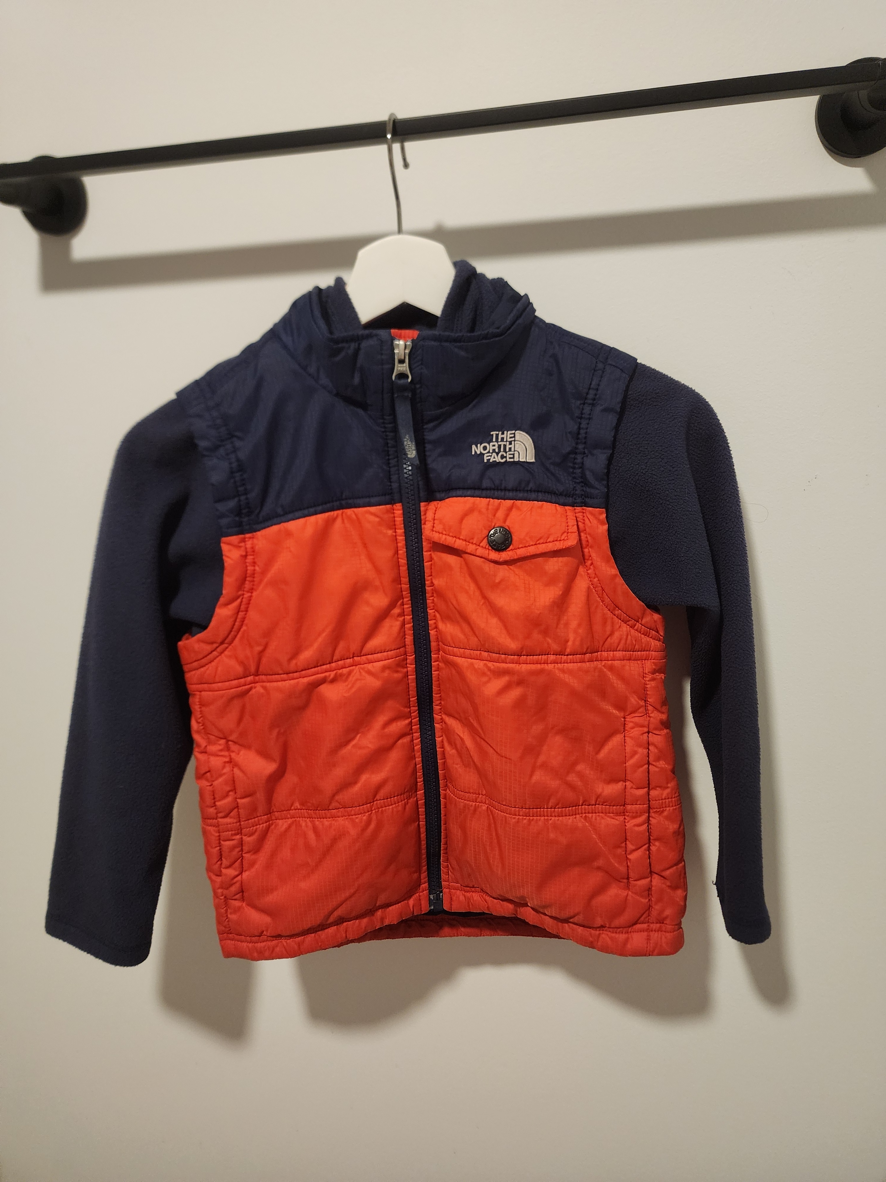 Boys size 6 XS The North Face sweater+Vest jacket