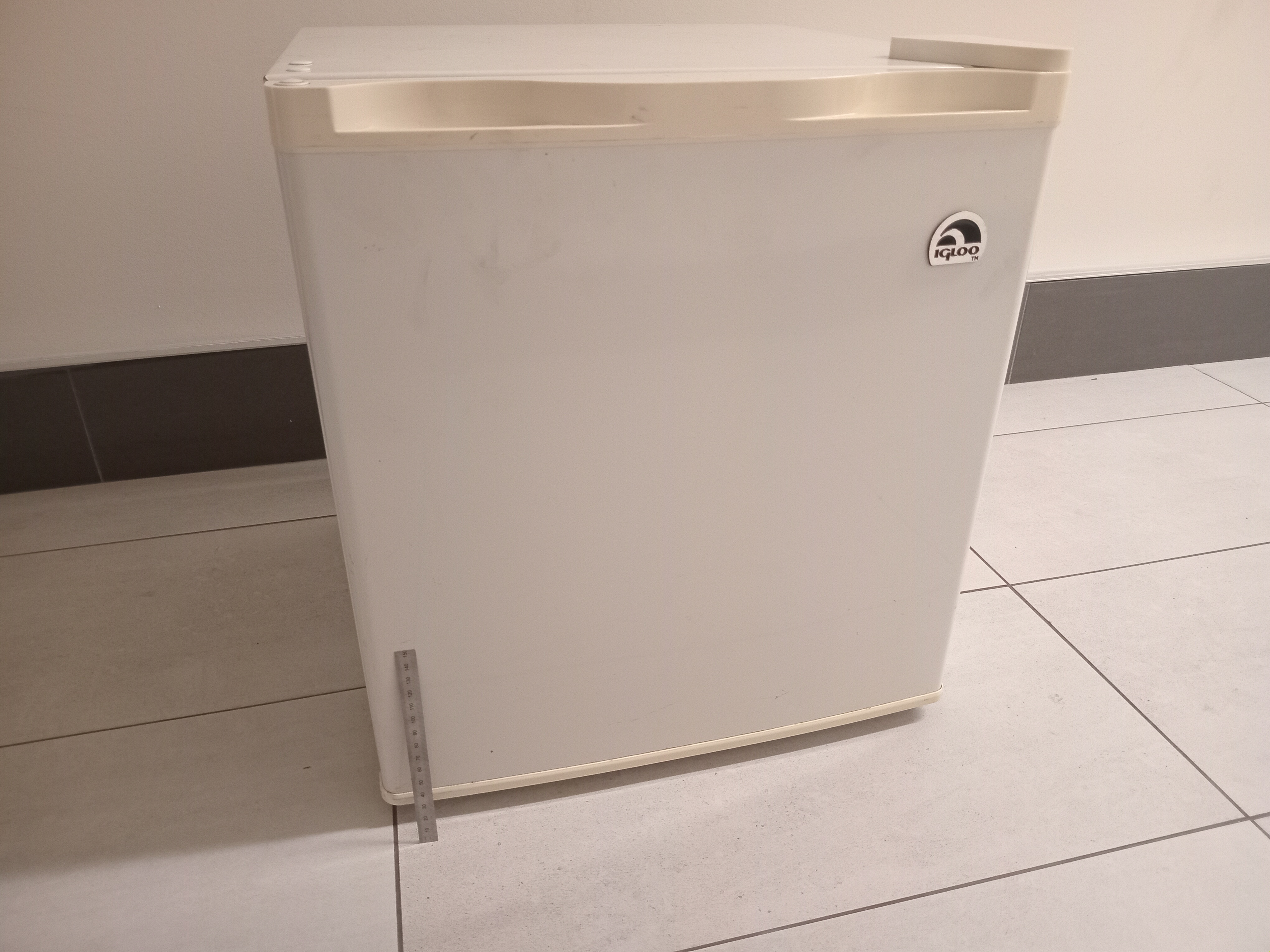 Mini Fridge (1.7 cubic foot)
