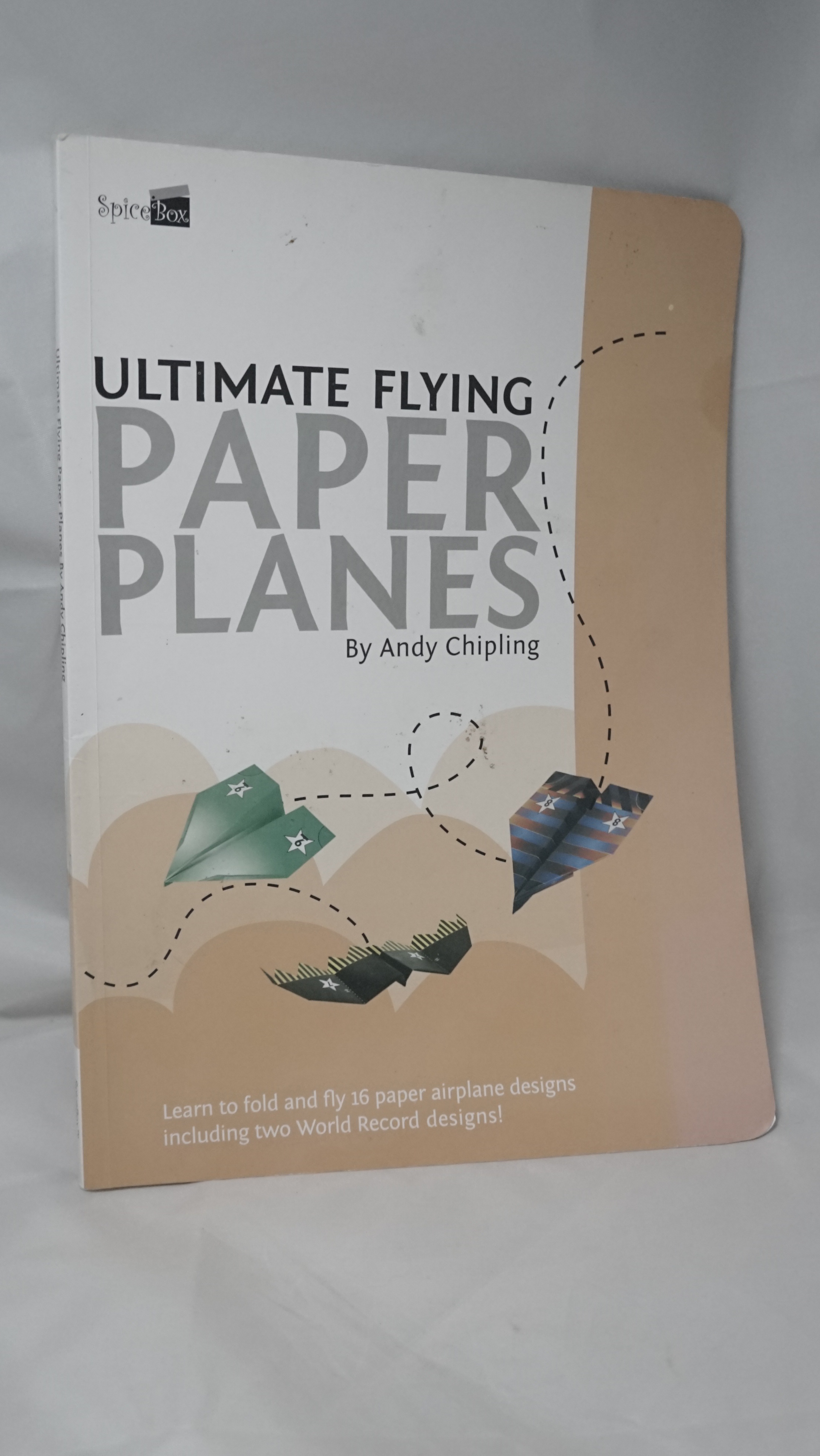 Ultimate Flying Paper Planes Andy Chipling SpiceBox 2009 Book On