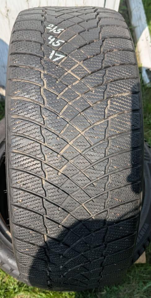 215 45 R17 M+S MotoMaster Winter Edge II snowflake rated