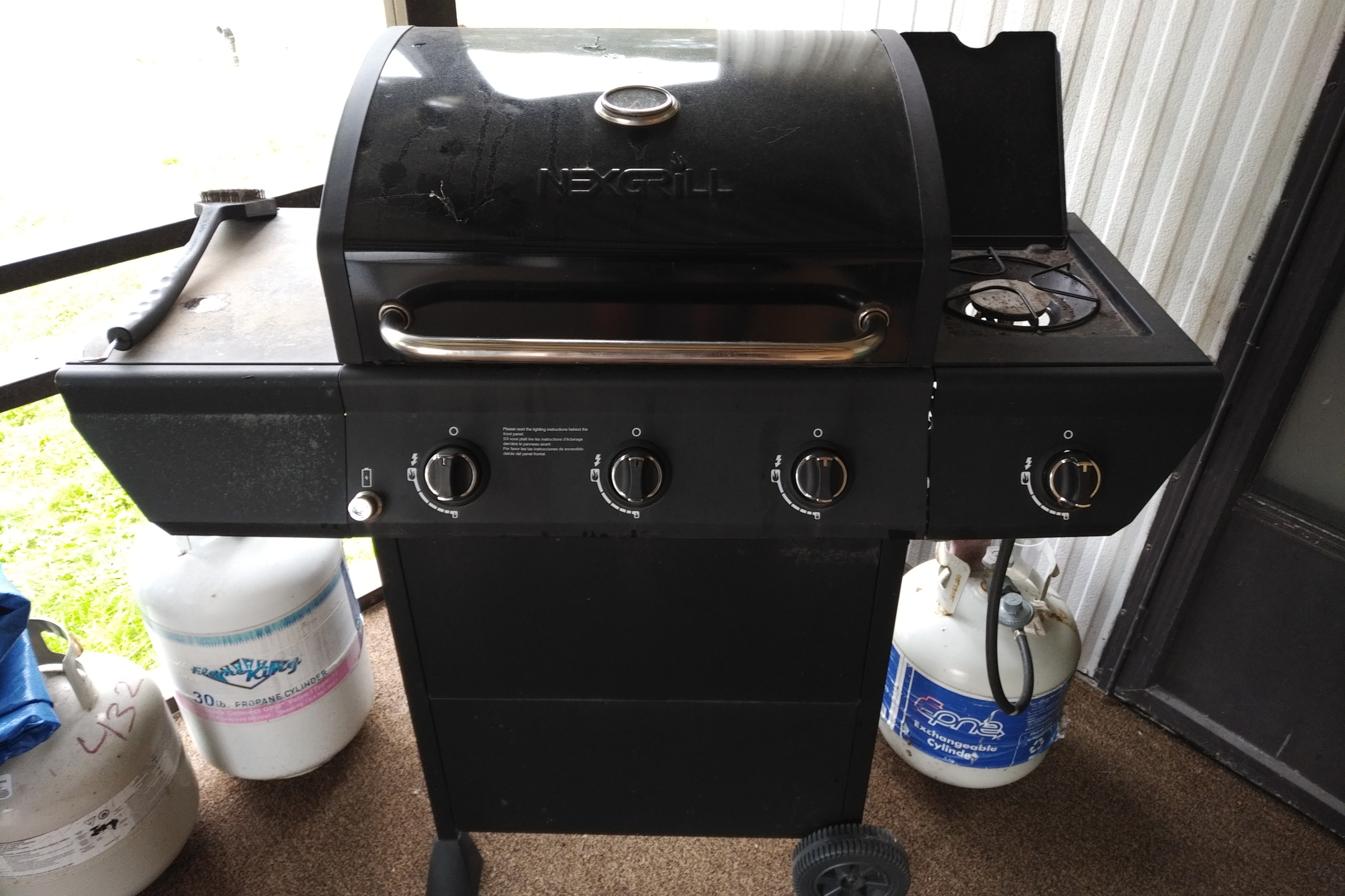 NEXGRILL ELECTRIC START 3 BURNER+ SIDE BURNER BBQ - photo 2