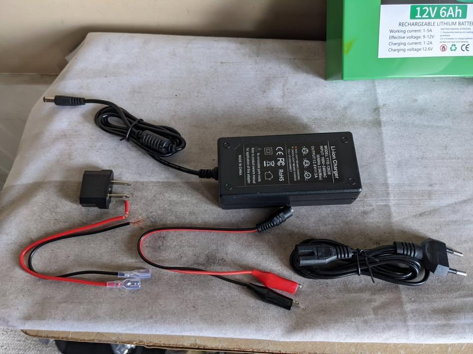 12V 6Ah Deep Cycle Lithium Battery, brand new with charger - photo 4