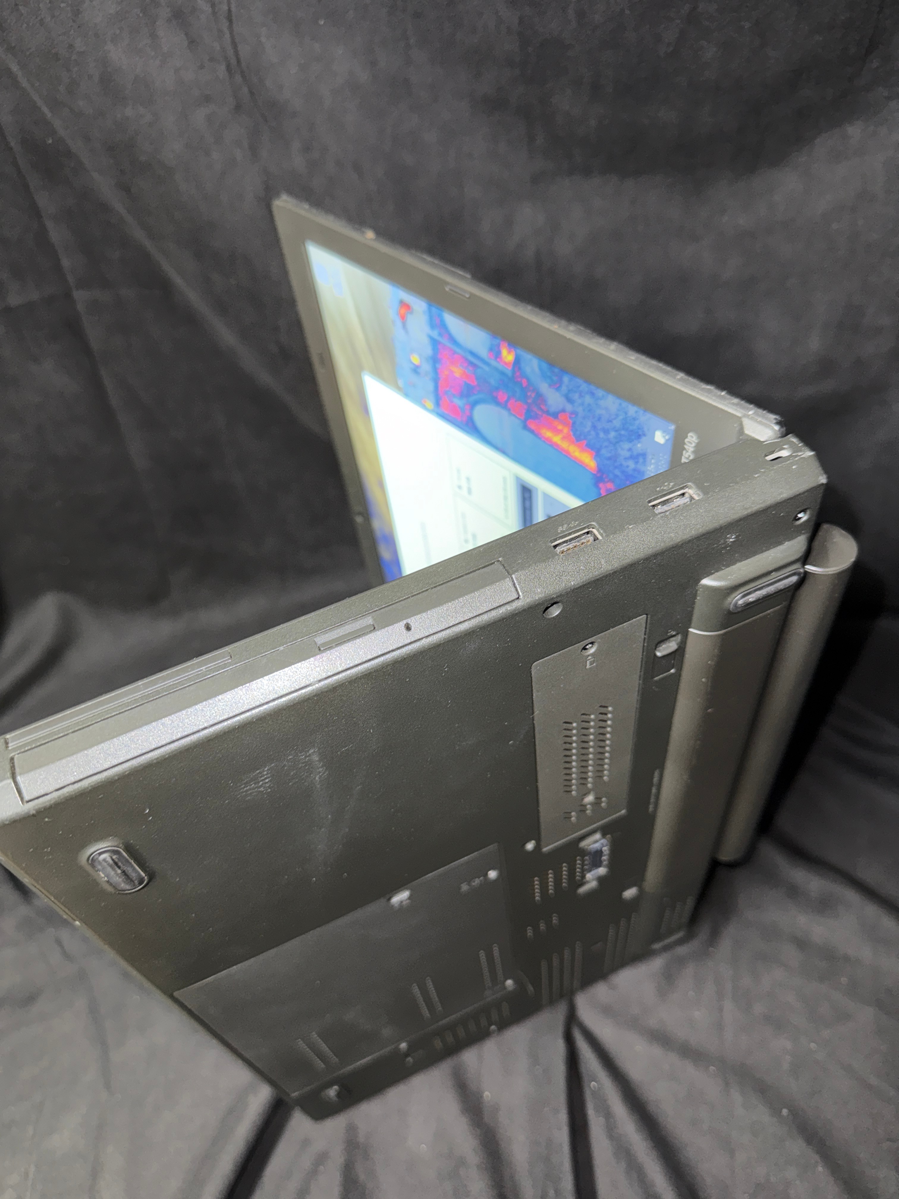 $25 (As Is) Lenovo ThinkPad T540p Laptop - photo 2