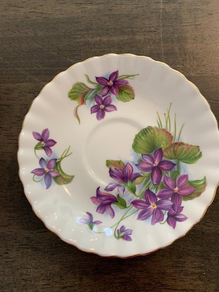Royal Albert Purple Violet Teacup and Saucer - photo 3