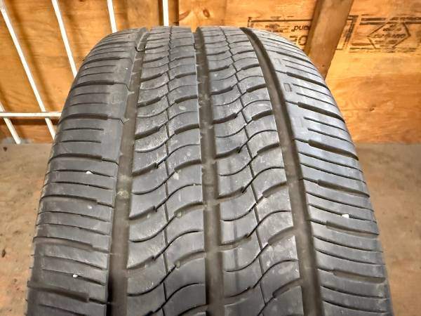 1 X single 245/45/20 Continental Tru contact Tour 54 with 85% - photo 3