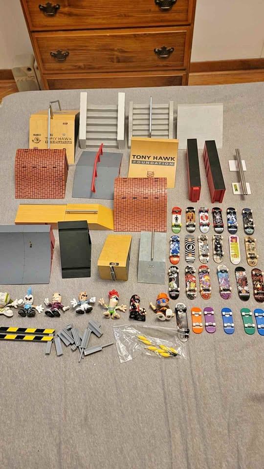 Tech Deck skateboard ramps rails figures lot