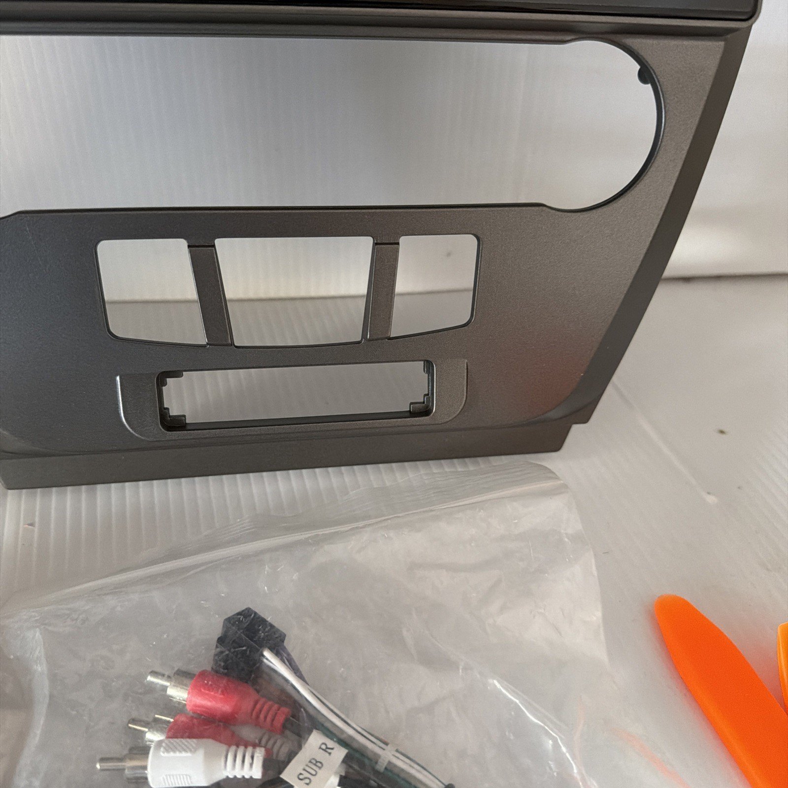 AUMUME 10.1in Android 14 Car Stereo Kit - photo 4