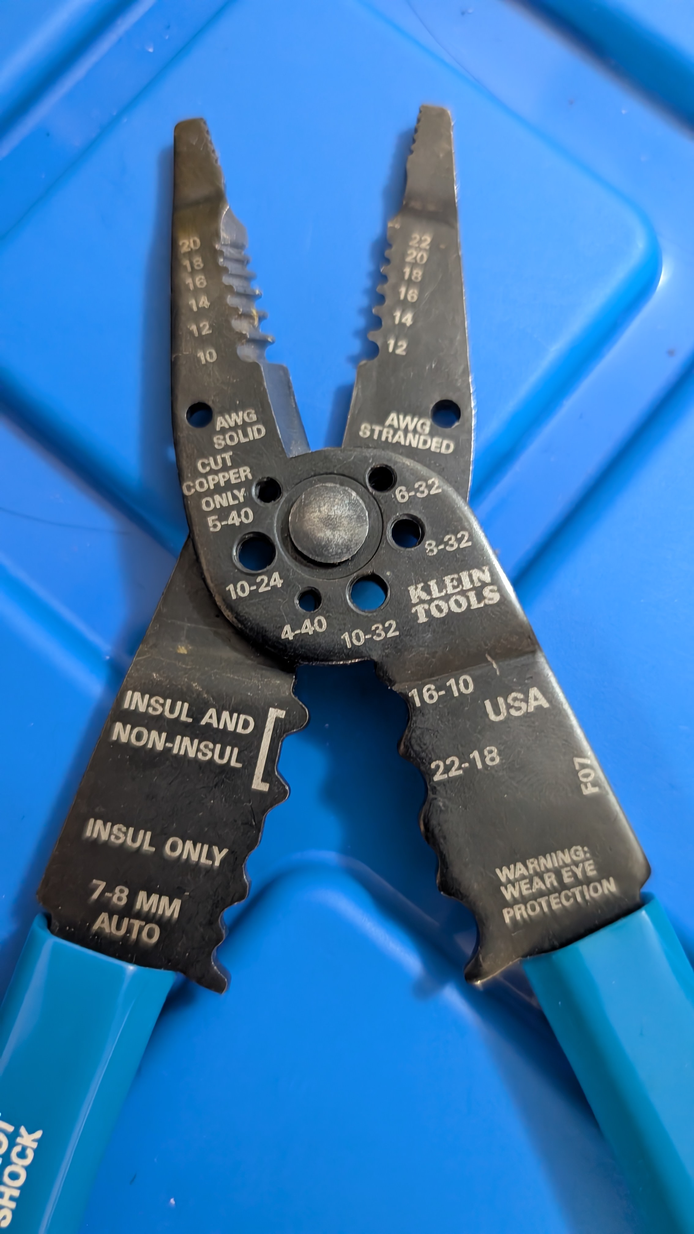 Klein Tools 1010 Long Nose Multi Tool Wire Stripper/Cutters - photo 3