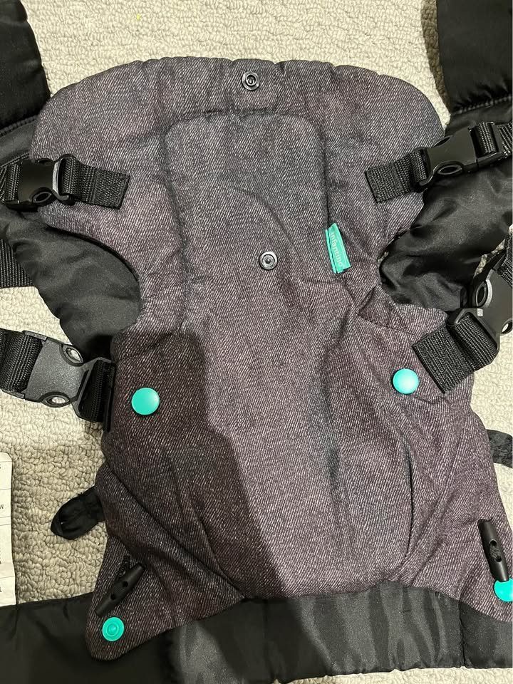 Infantino 4 in 1 Flip Baby Carrier - photo 3
