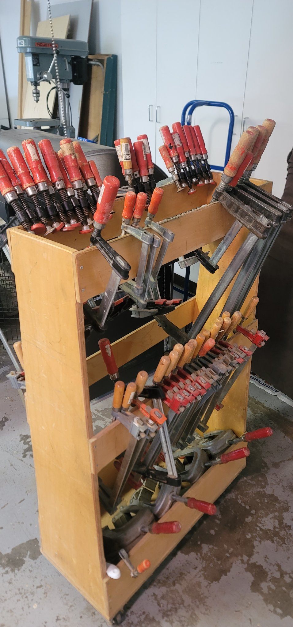 Woodworking Clamp Lot (~60 Bessey Clamps) + Rolling Clamp Cart - photo 2