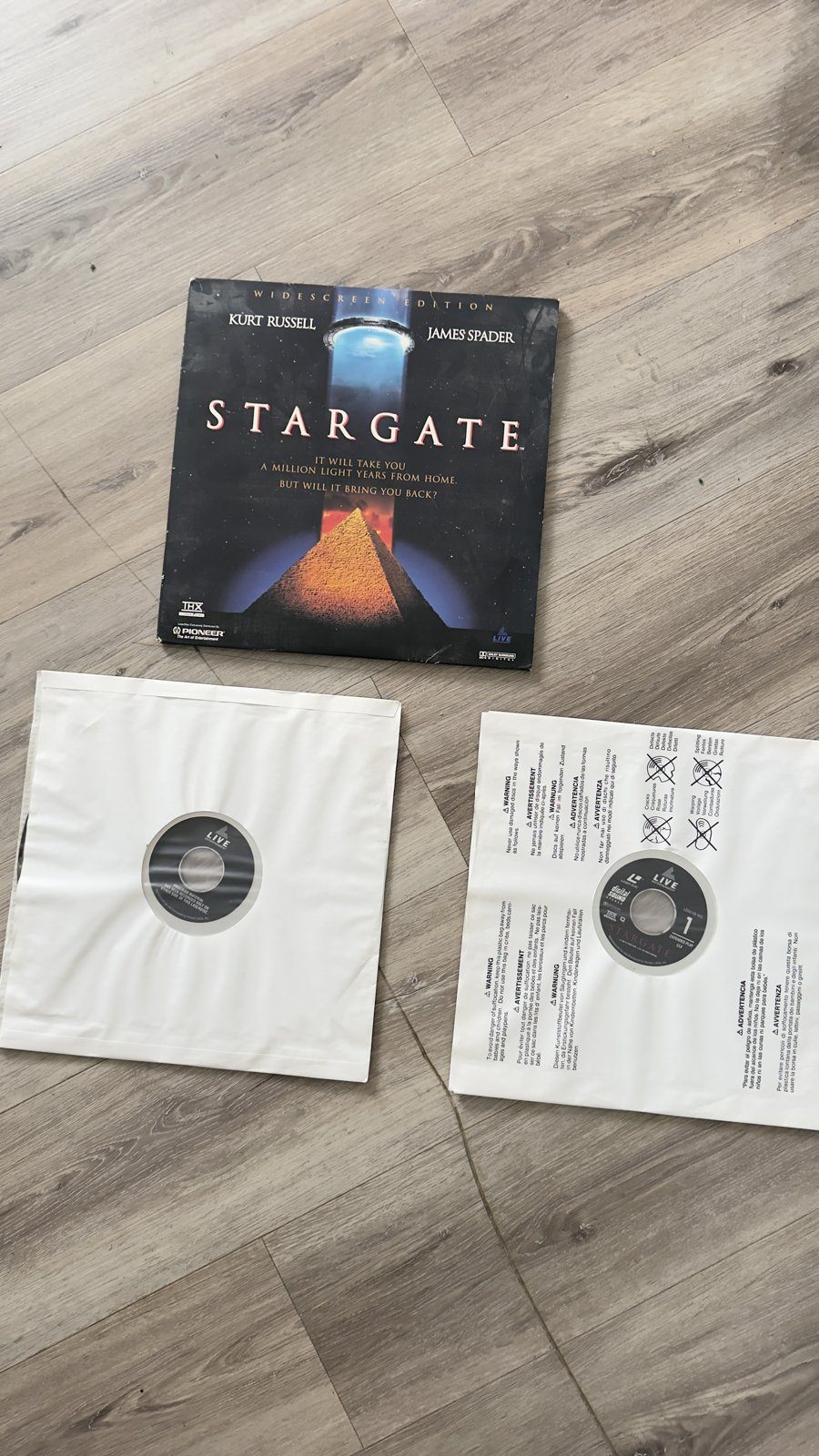 Stargate LaserDisc – Widescreen Edition, Kurt Russell - photo 3