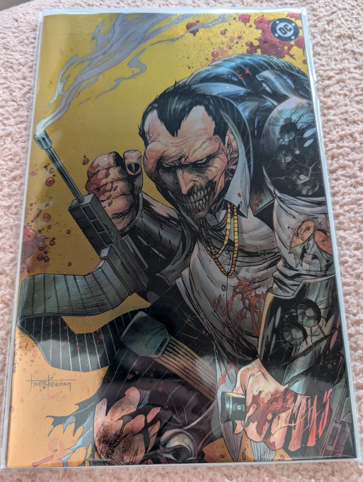 Absolute Batman #24 NYCC exclusive Tyler Kirkham Gold foil