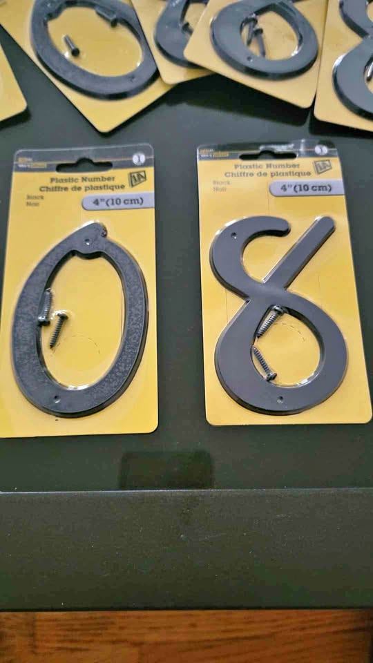 New plastic house number 0 & 8, 4" 10cm