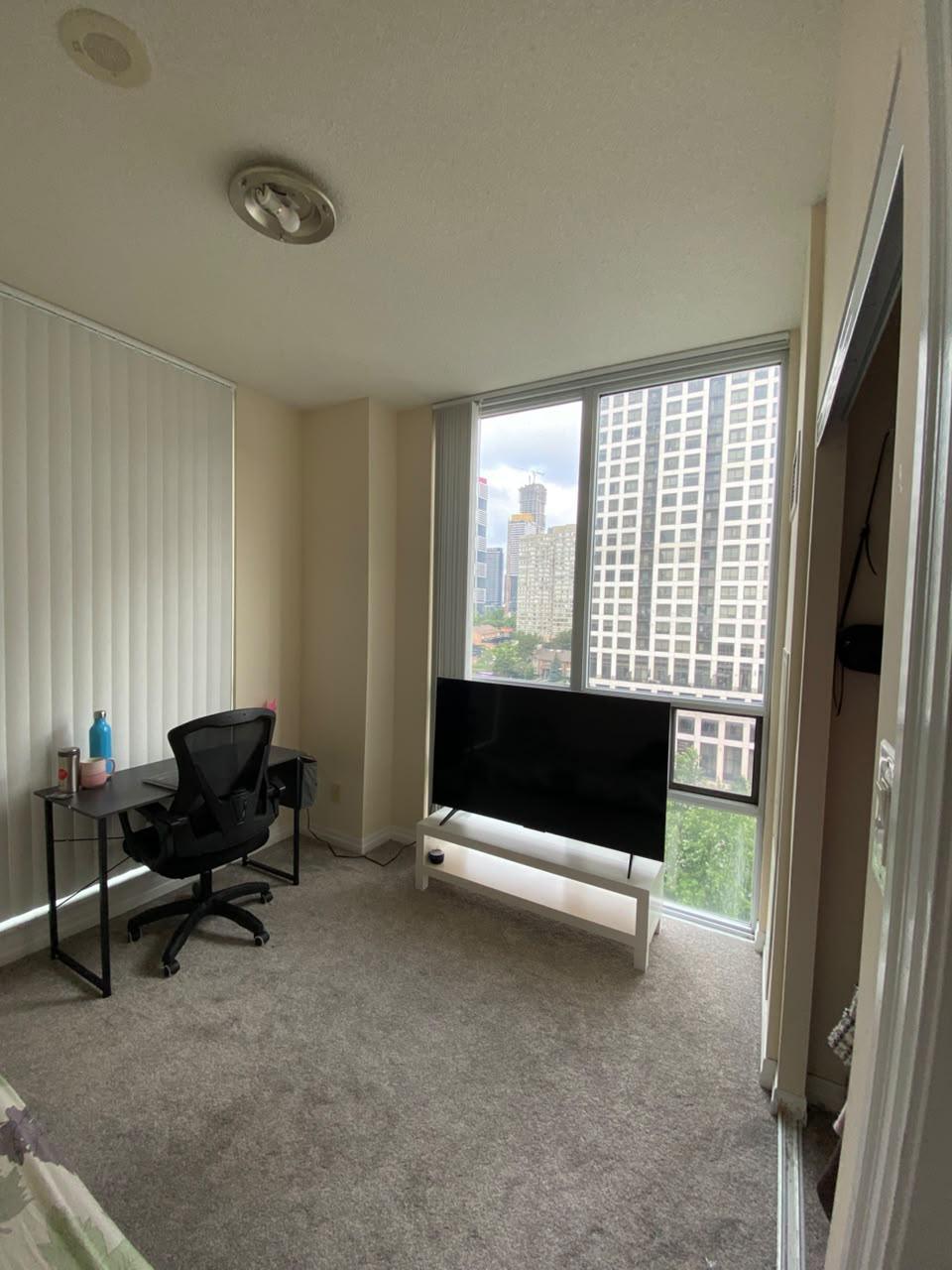 Private Room for Rent – Immediately | Near Square One - photo 2