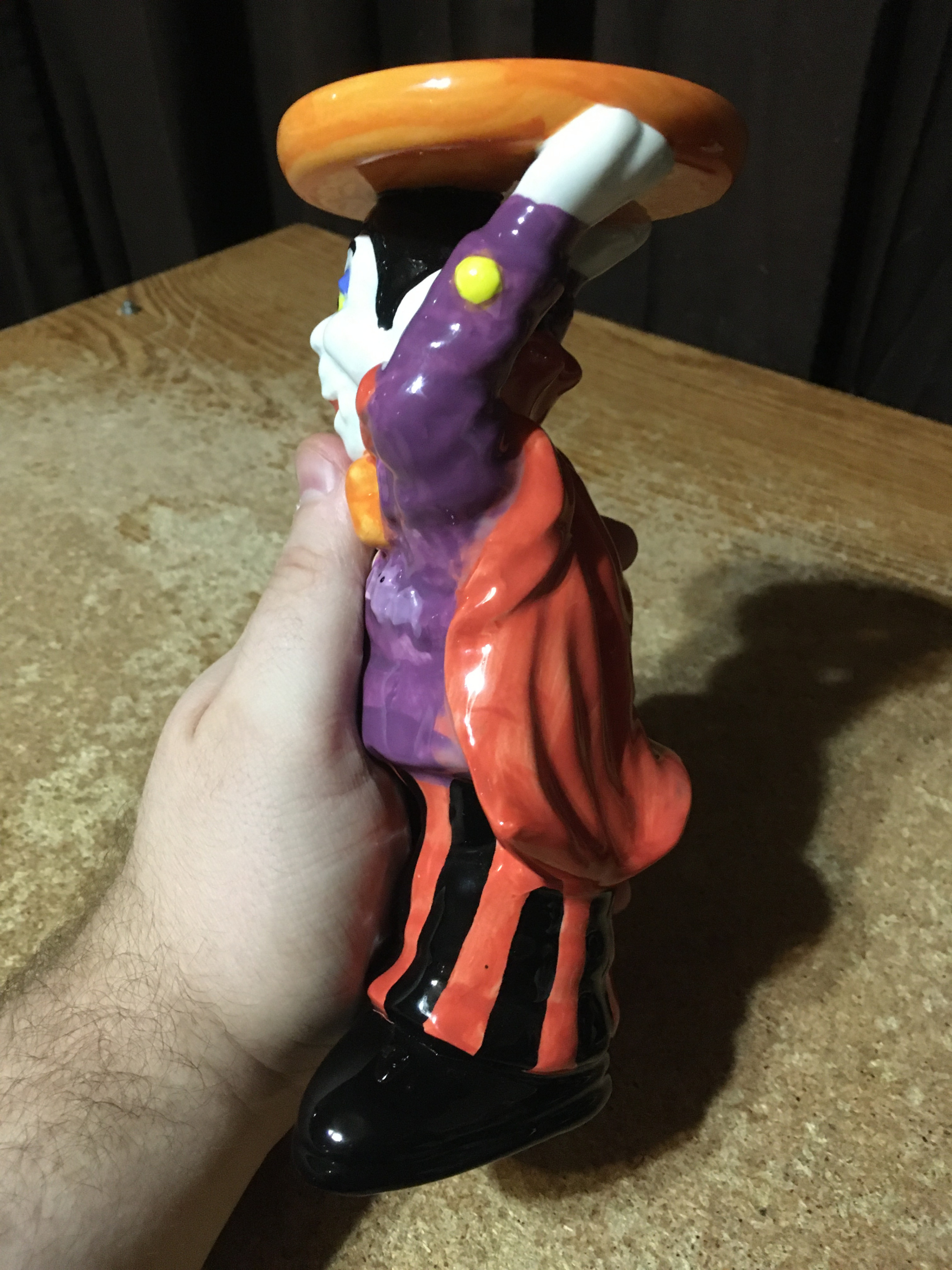 VAMPIRE HOLDING PUMPKIN TRAY CANDLE HOLDER OVER HEAD HALLOWEN - photo 4