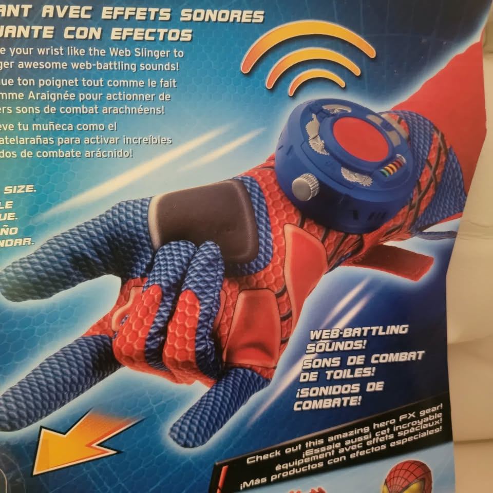 Vintage 2012 Amazing Spider-Man Hero FX Glove — New on Card - photo 4
