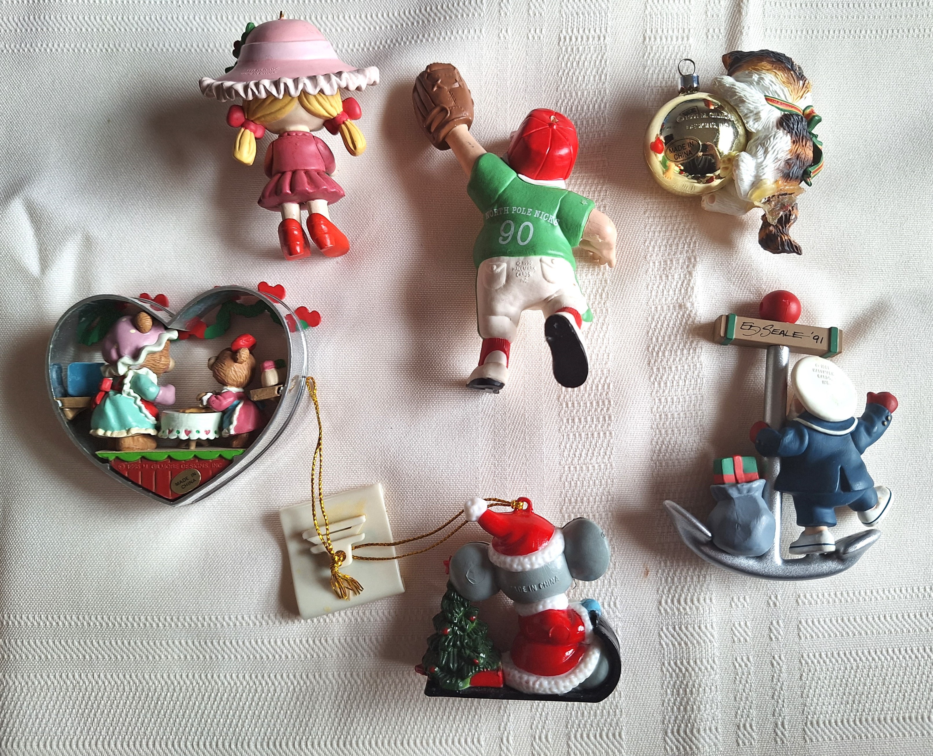 Set of 6 Vintage Hallmark Christmas Ornaments - photo 2
