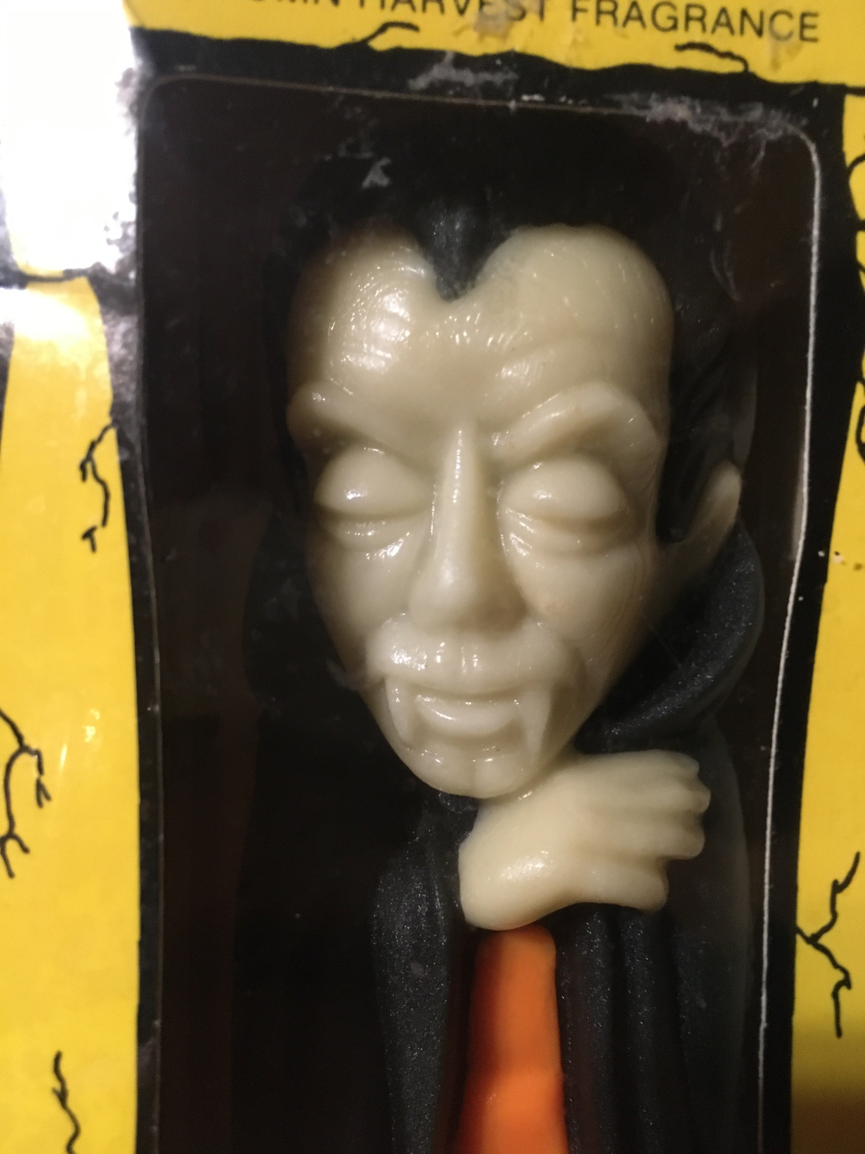 HALLOWEEN DRACULA VAMPIRE PARASEAL GLOW IN THE DARK AIR FRESHENE - photo 3