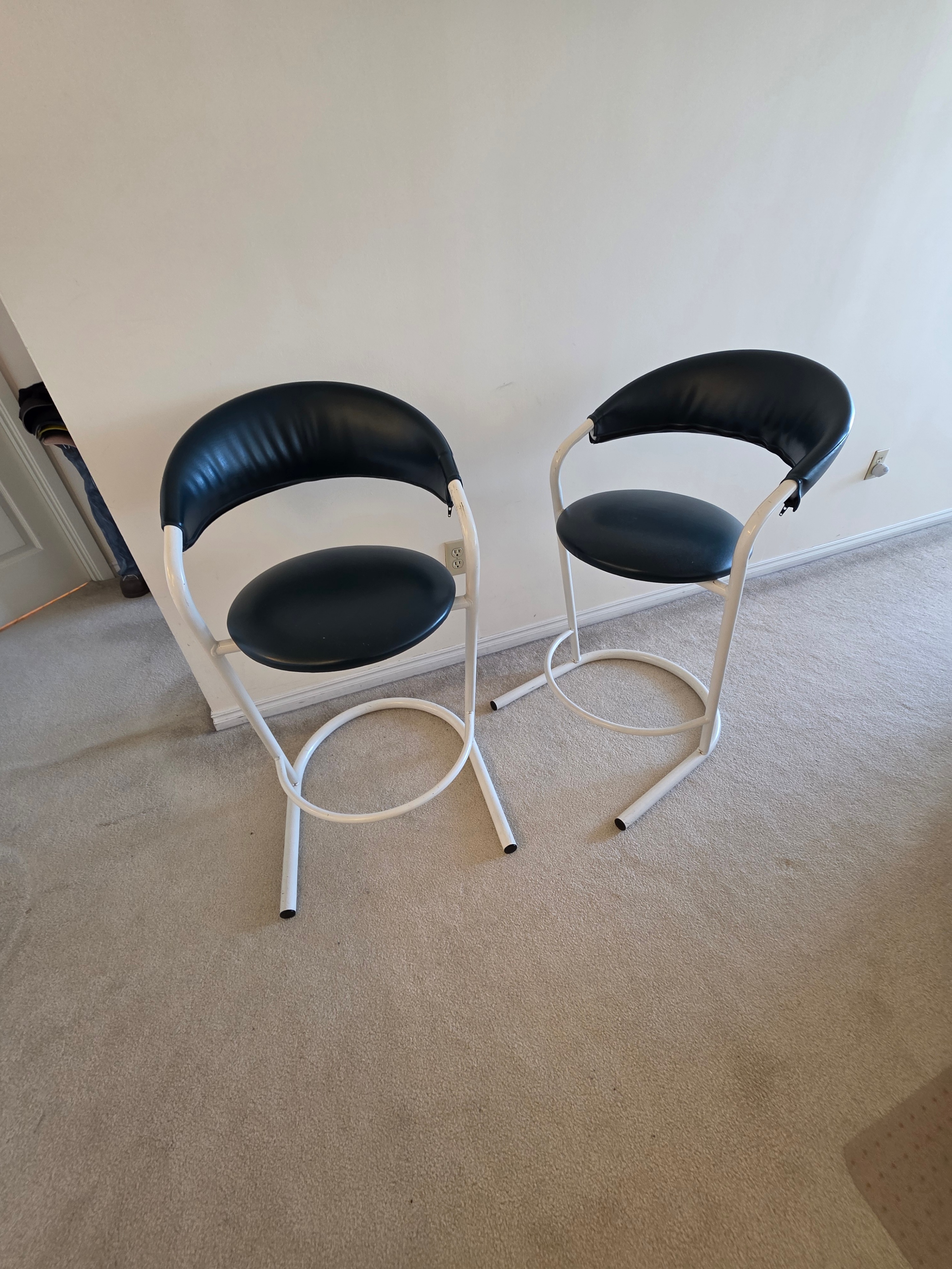 2 counter stools - photo 2