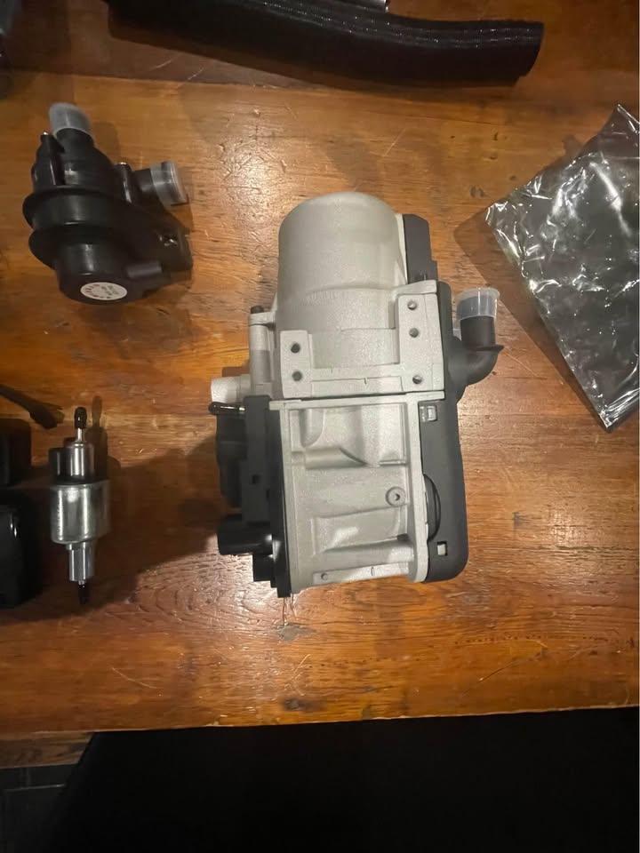 Hydronic Van Floor Heater + Set