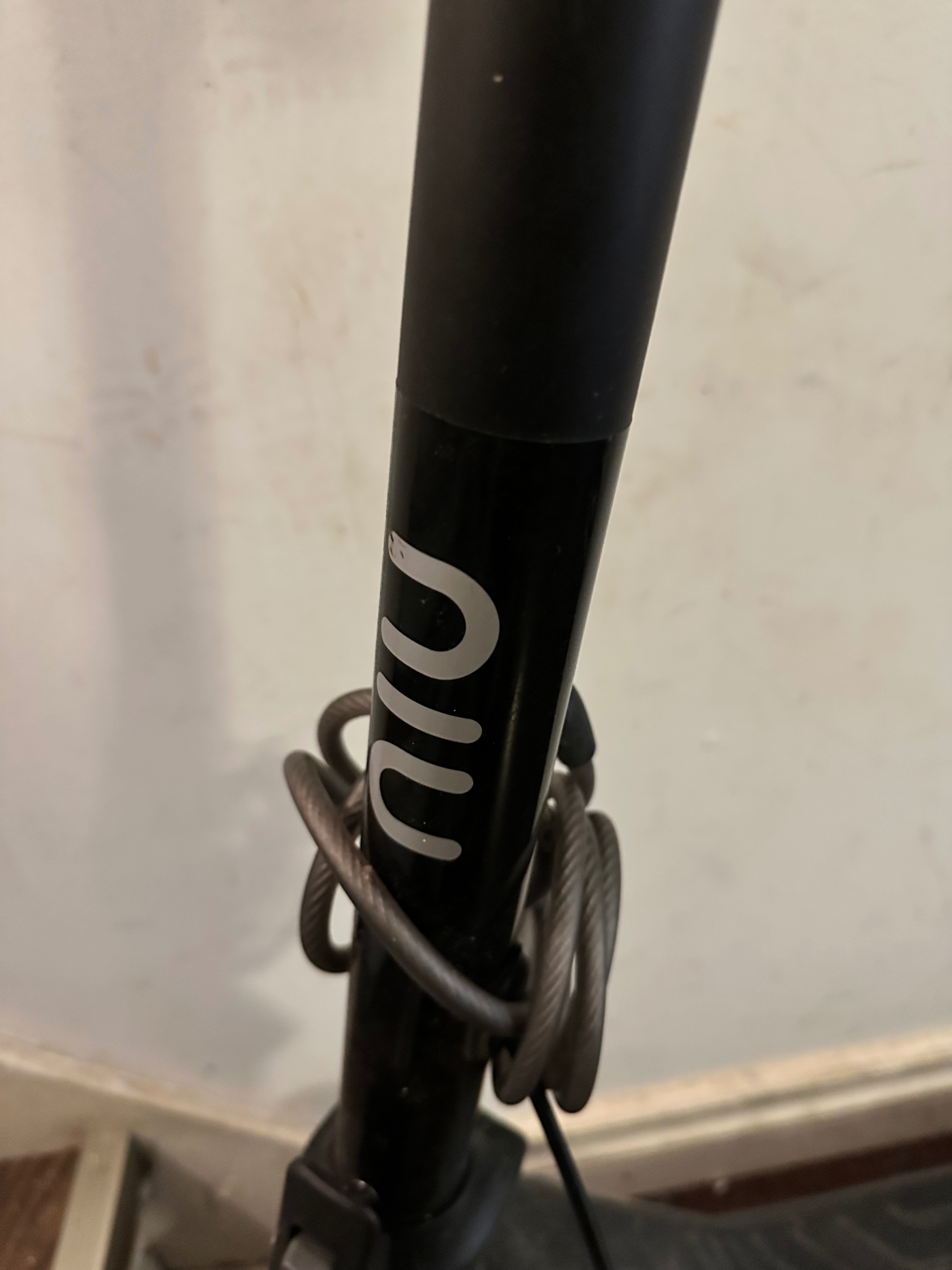 NIU KQi3 Pro Electric Scooter, Black - photo 5